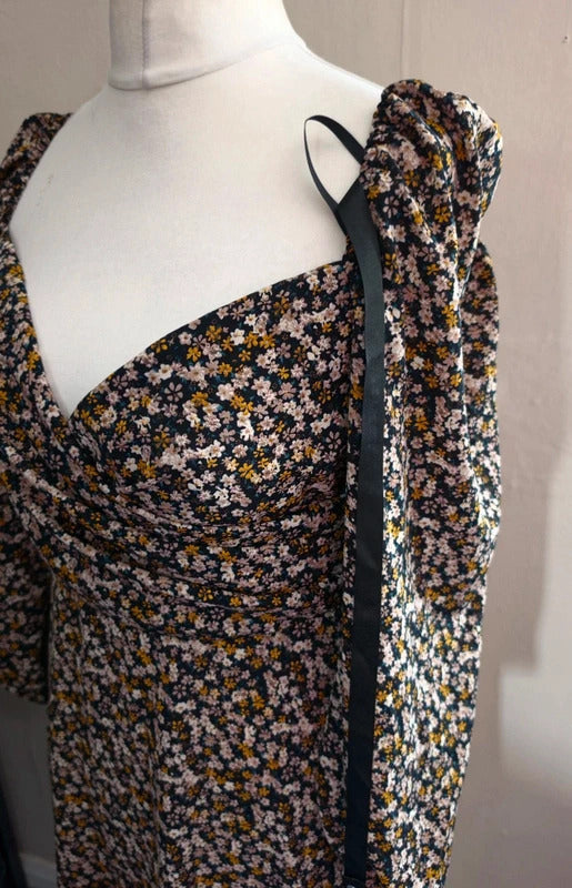 Anotherlook Black & Beige Off The Shoulder Flared KneeLength Dress Size 12 (NWT)
