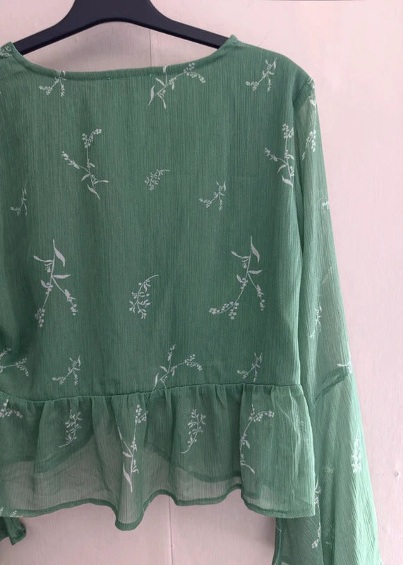 Neon Rose Green & White Ruched Front Flared Long Sleeve Crop Top M Size 10-12