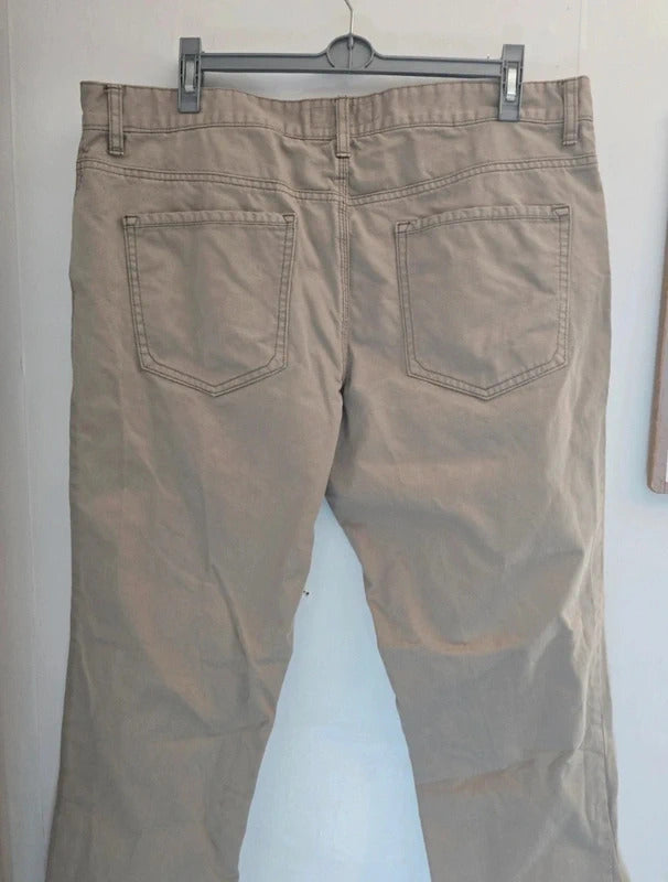 Next Men’s Classic Beige Straight-Leg Chinos 38Reg