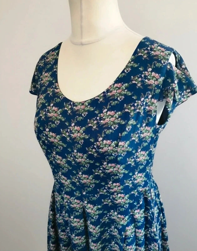 Jumpo Blue Floral Fit & Flare Dress M/L Size 12-14 Short Sleeve Midi Dress