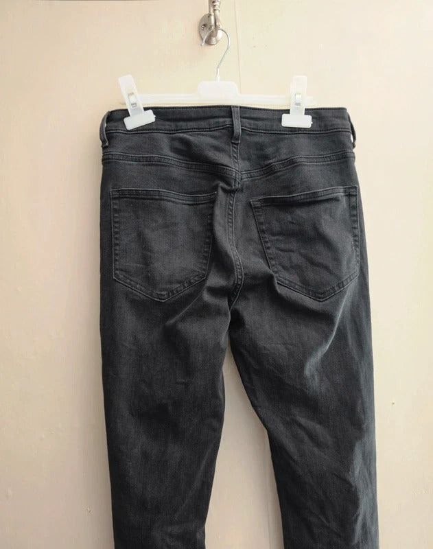 H&M &Denim Black Curvy Ultra High Waist Distressed Jeggings Size 8