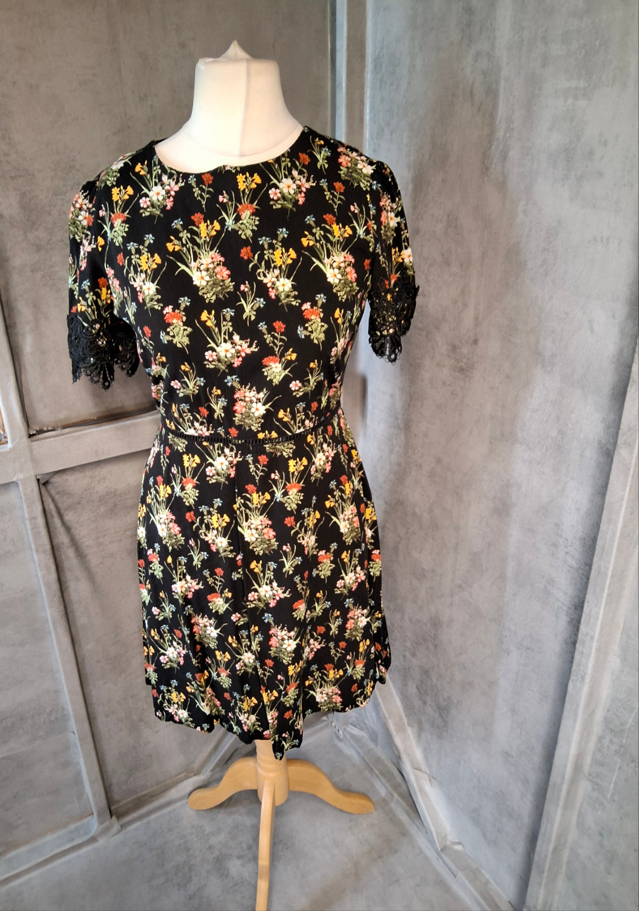 Oasis Black Floral Dress with Lace Sleeves – Size 10