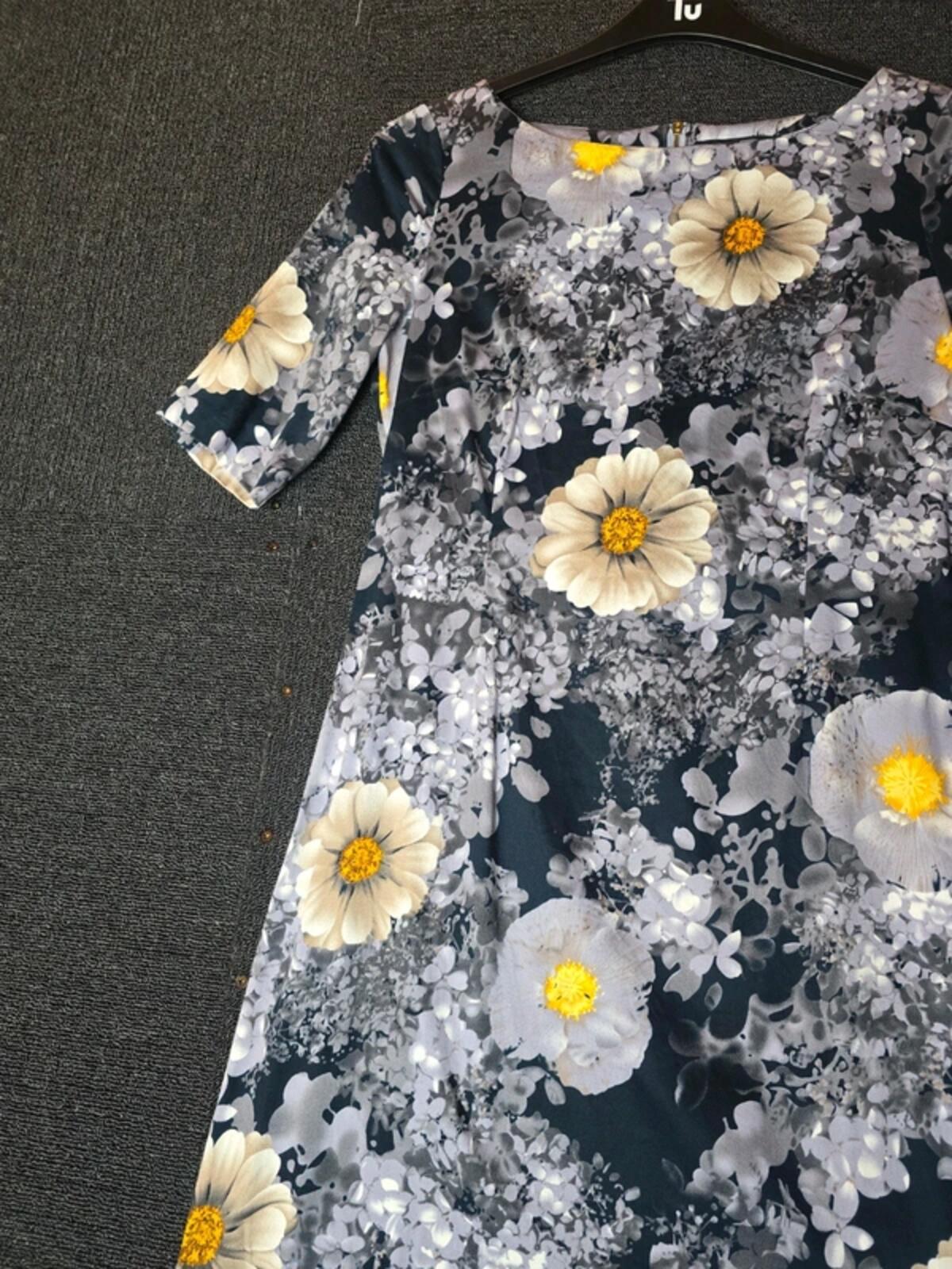 Bcbgmaxazria navy grey & yellow floral dress M size 10