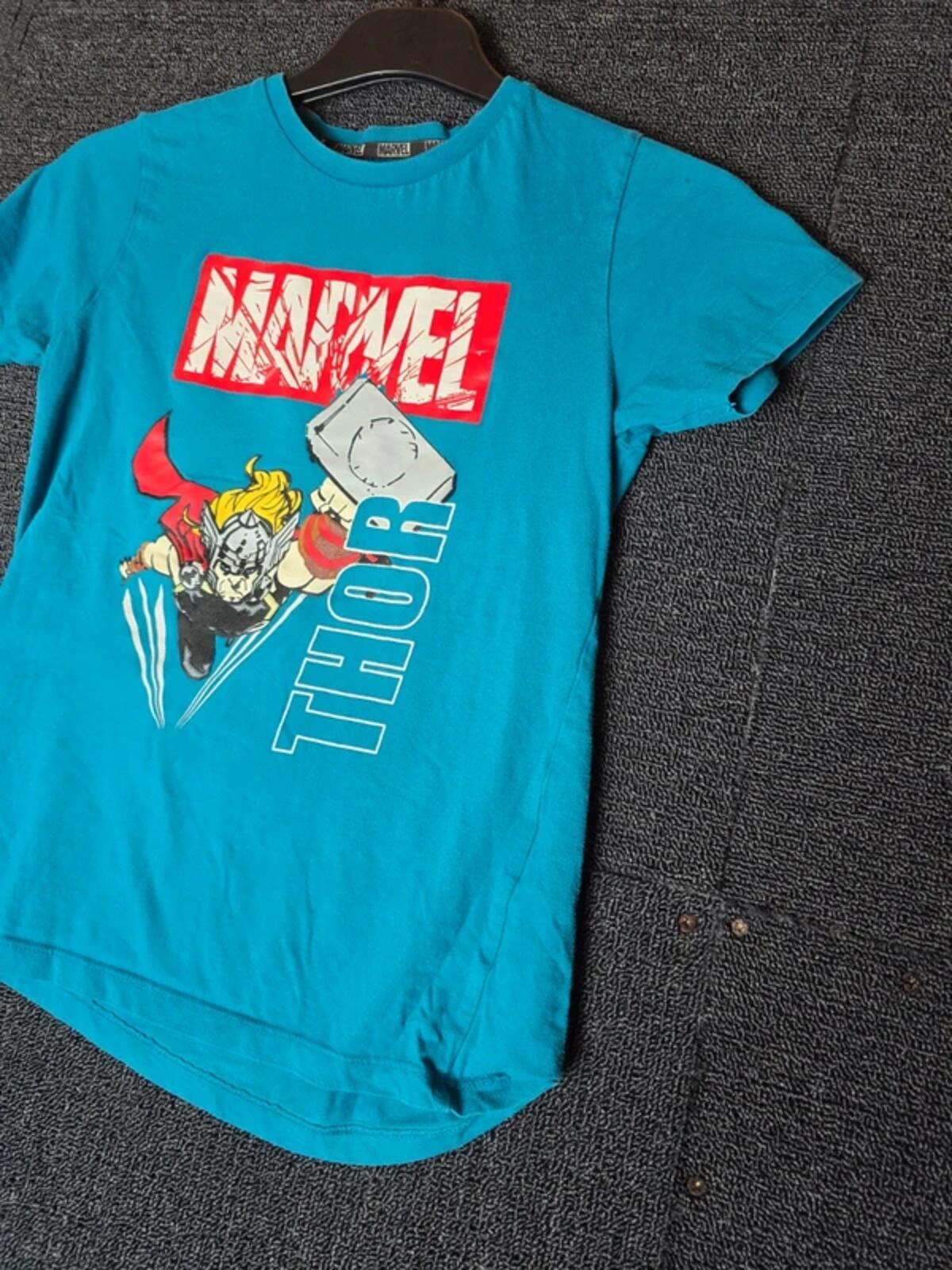 Primark Marvel teal short sleeved t-shirt 7/8 years boys