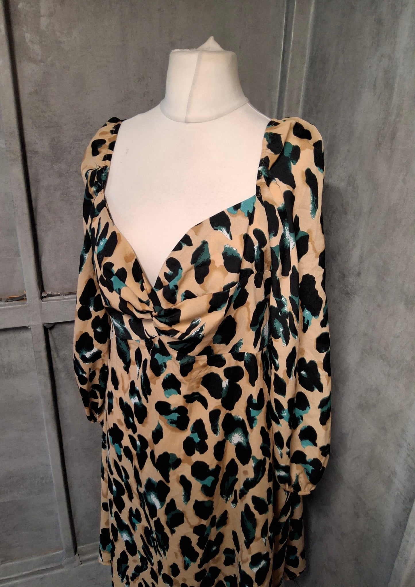SHEIN Leopard Print Sweetheart Neck Dress β Size 2XL (Fits size 16/18)