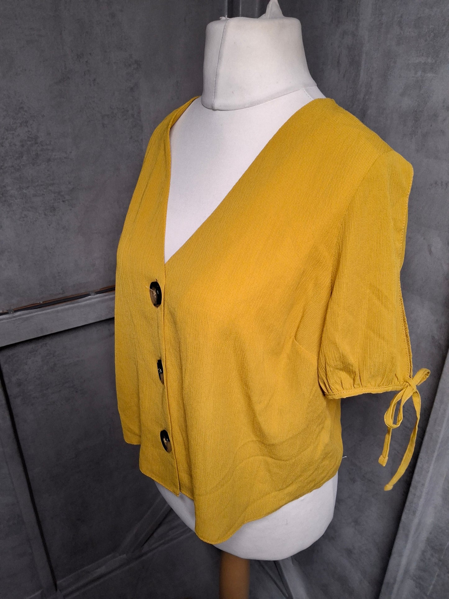 George Mustard Tie-Sleeve Button Top – Size 14 – Sunshine in Shirt Form 🌼 (NWT)