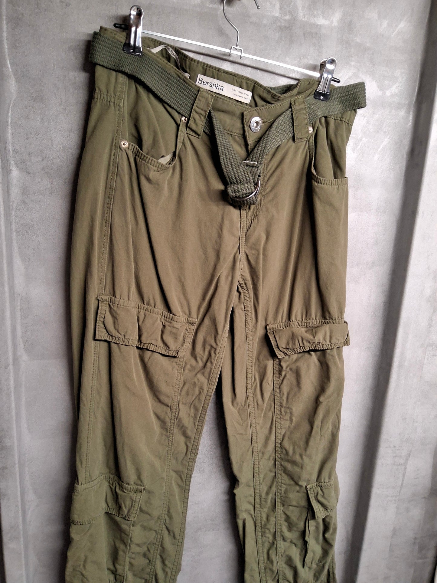 Bershka Khaki Cargo Trousers with Belt | Size 6 | 100% Cotton