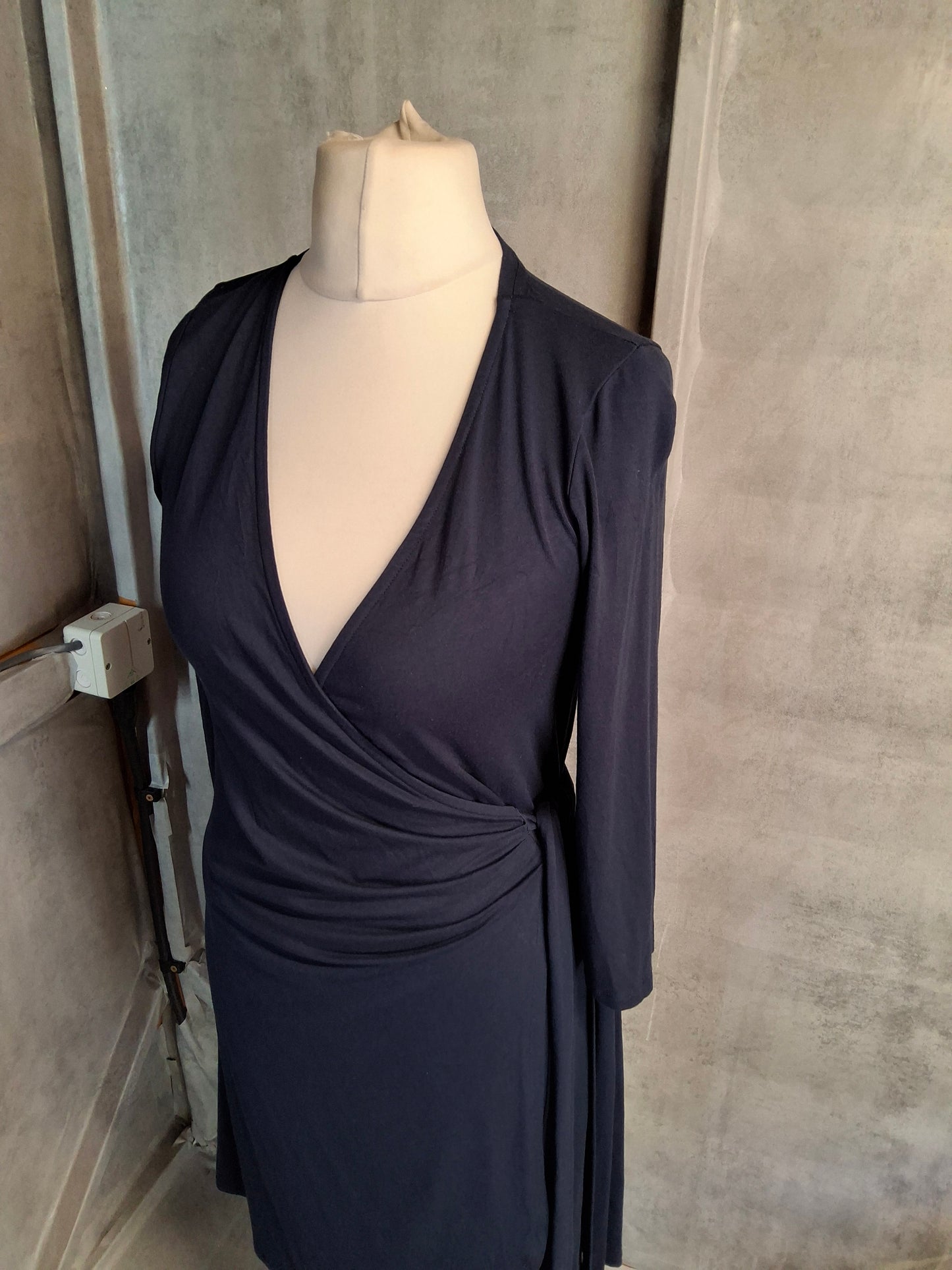 Mauvette Navy Wrap Bodycon Midi Dress β Size 10 β Viscose Chic