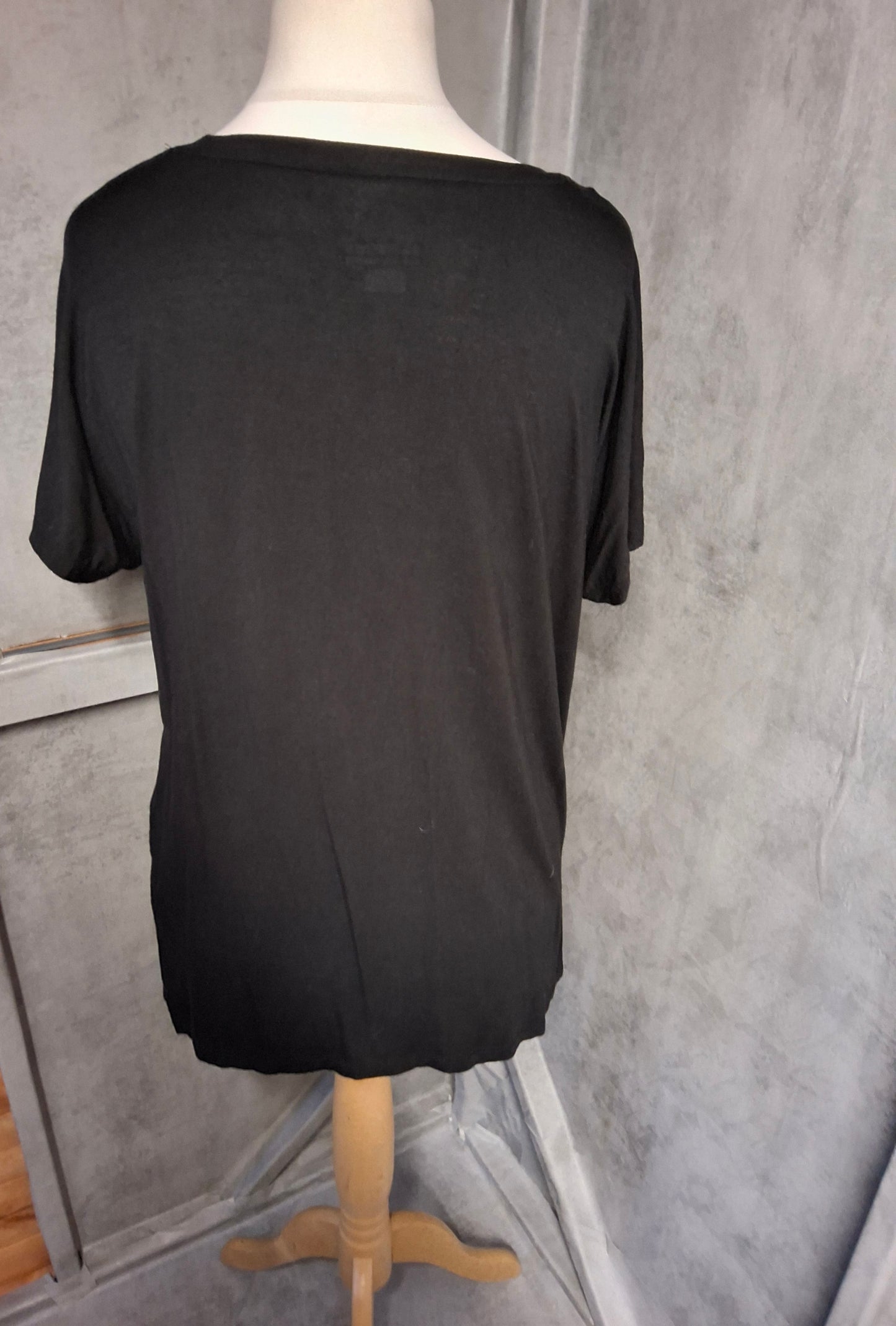 F&F Black Rainbow Graphic T-Shirt β Size 10 β Be Kind Slogan Tee π