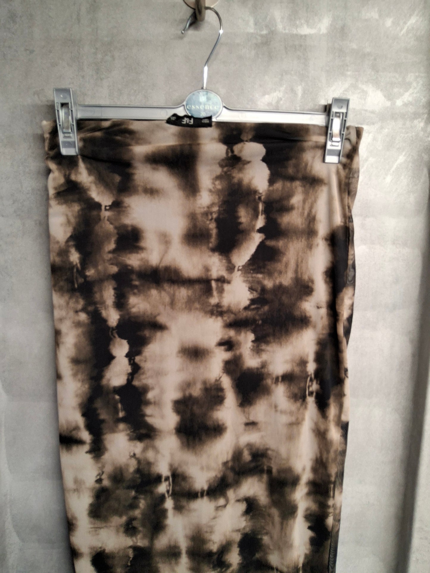 F&F Black & Beige Tie-Dye Midi Skirt – Size 6 – Bodycon Fit