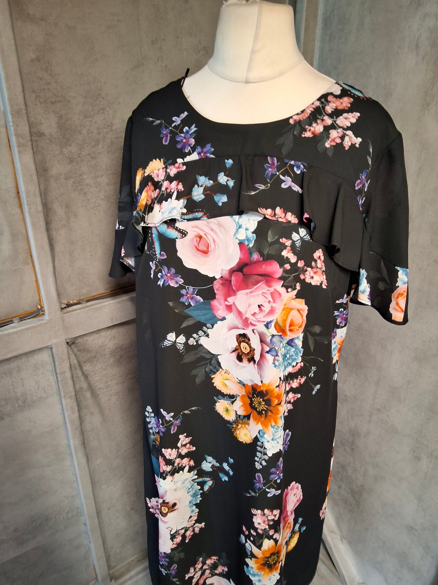 F&F Black Floral Midi Dress – Size 16 – Frill Sleeves & Lined