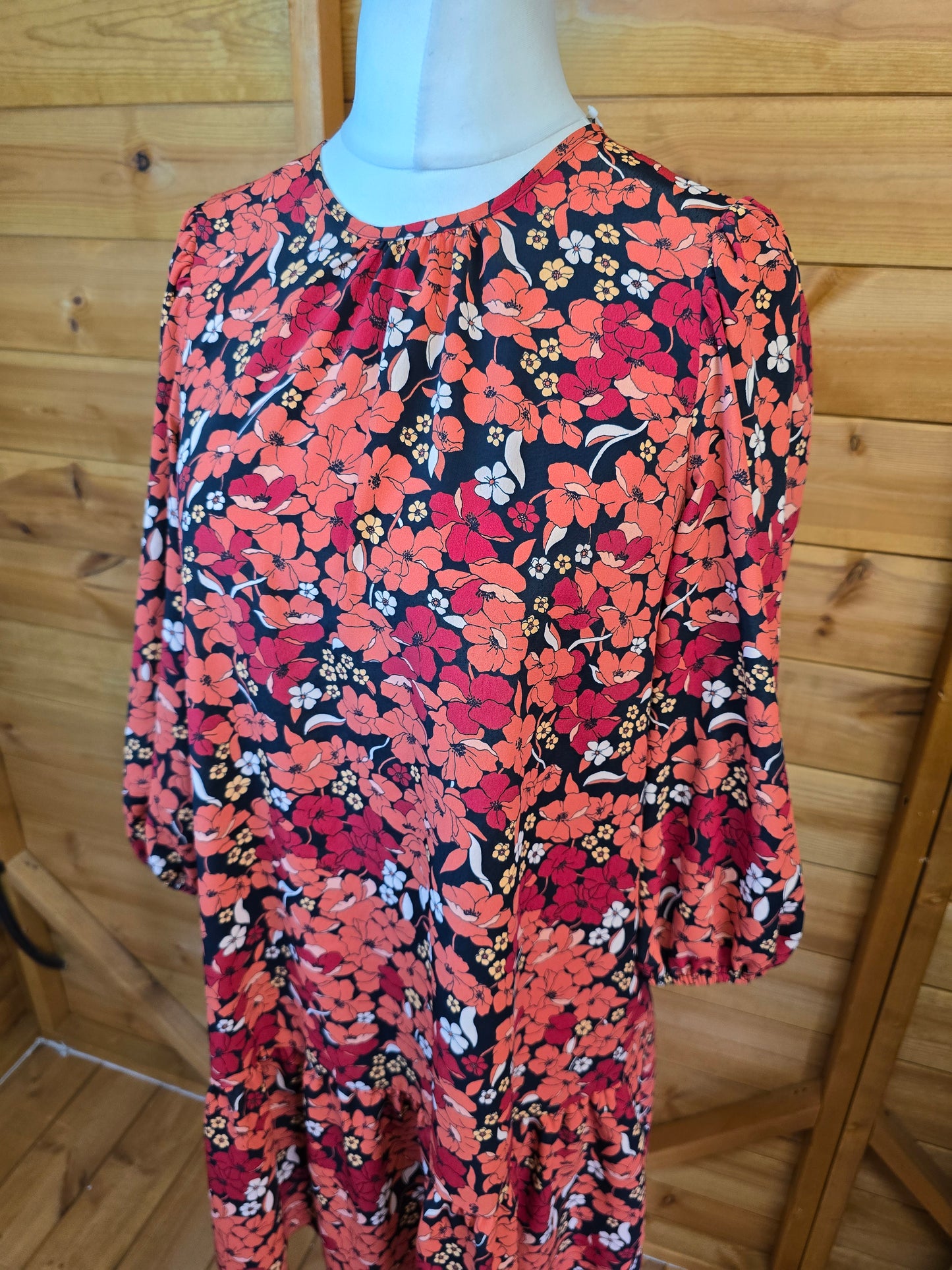 George Black & Red Floral Dress – Size 12 – NWT – Frilly Knee Length – 3/4 Sleeves