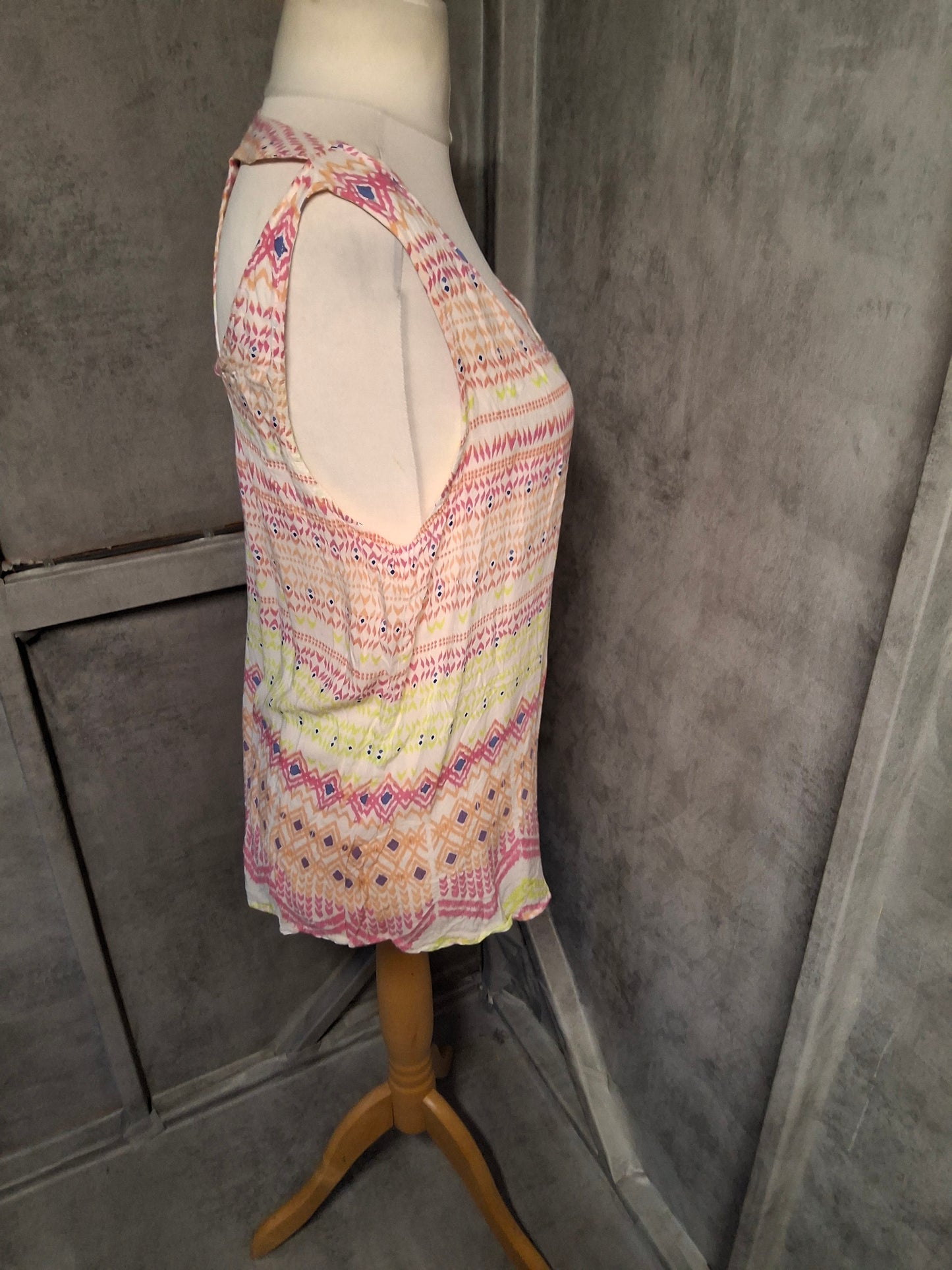 Y2K New Look Aztec Print Vest Top β Size 14