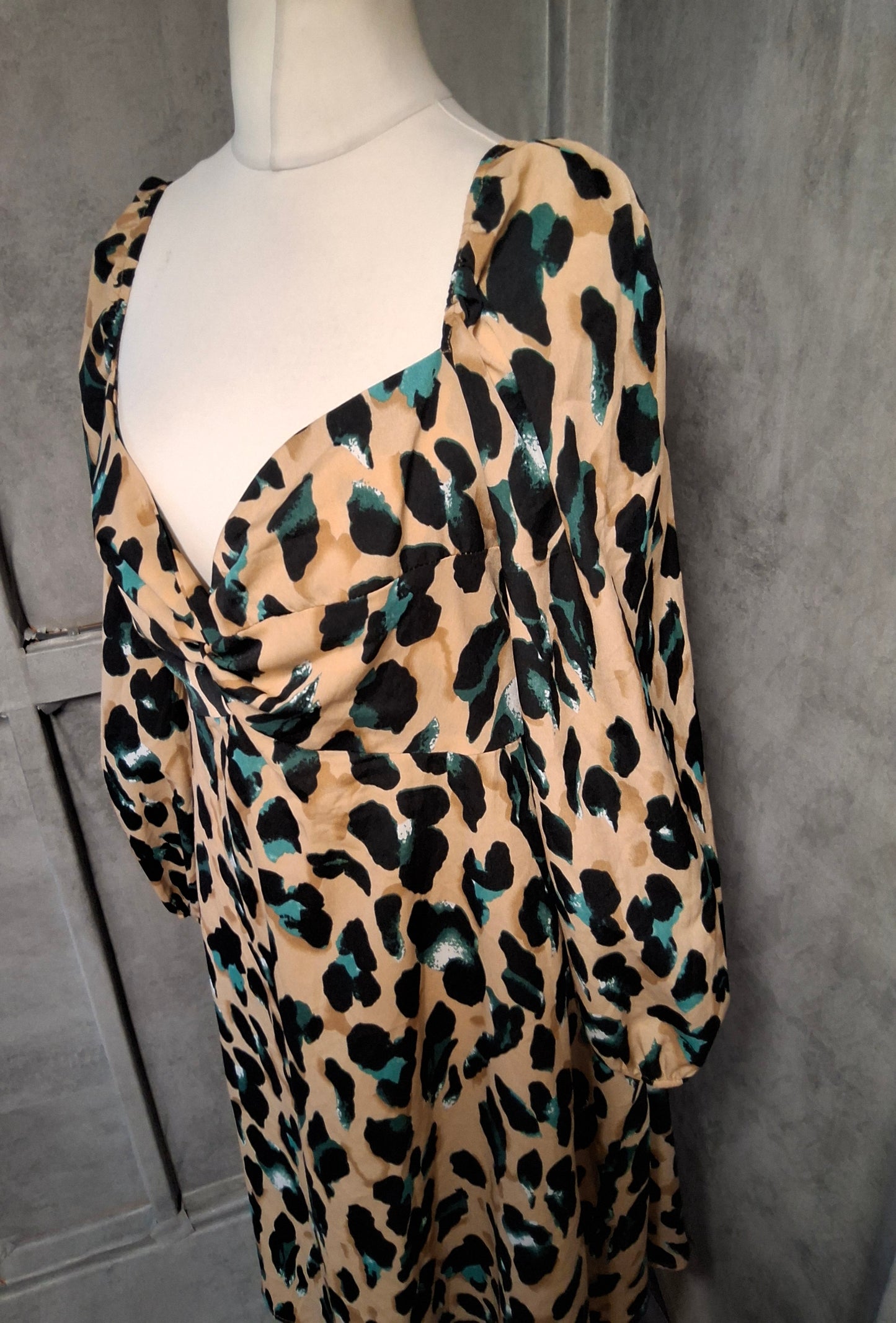SHEIN Leopard Print Sweetheart Neck Dress β Size 2XL (Fits size 16/18)