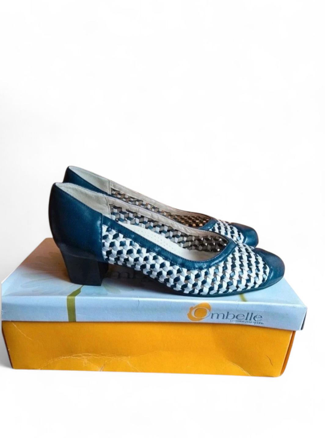 Ladie's Ombelle Blue & White Netted Small Heel Court Shoes Size 4
