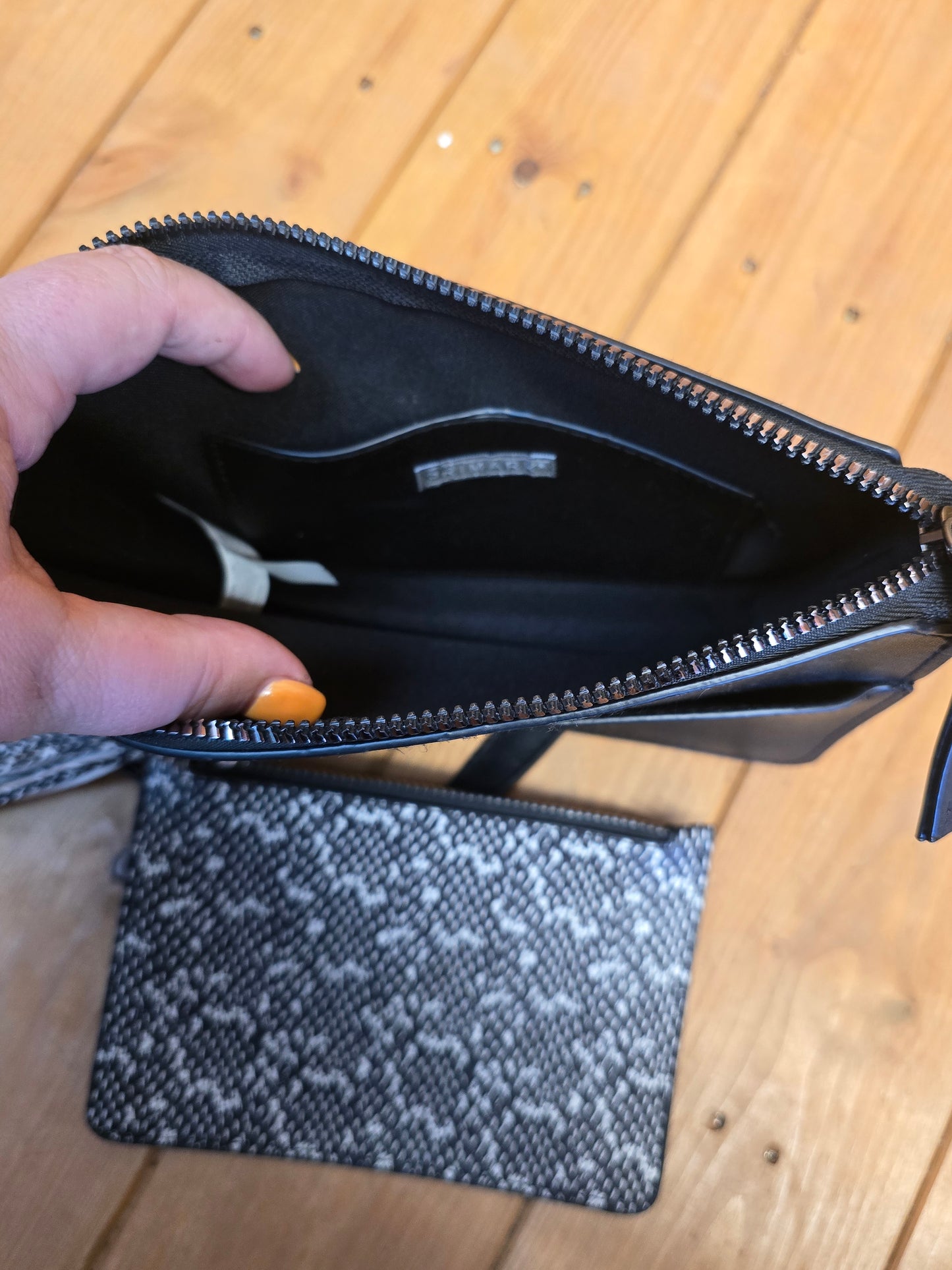 Primark Black Tassel Shoulder Bag – Adjustable Strap, Zip Close, Coin Purse, 22x18cm