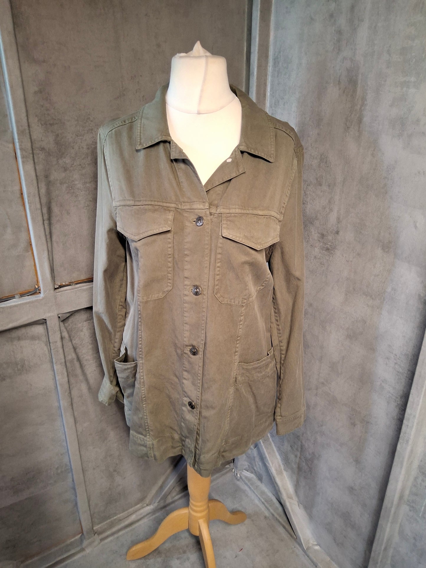 FatFace Khaki Green Lyocell-Cotton Shacket – Size L – Button Front Lightweight Jacket