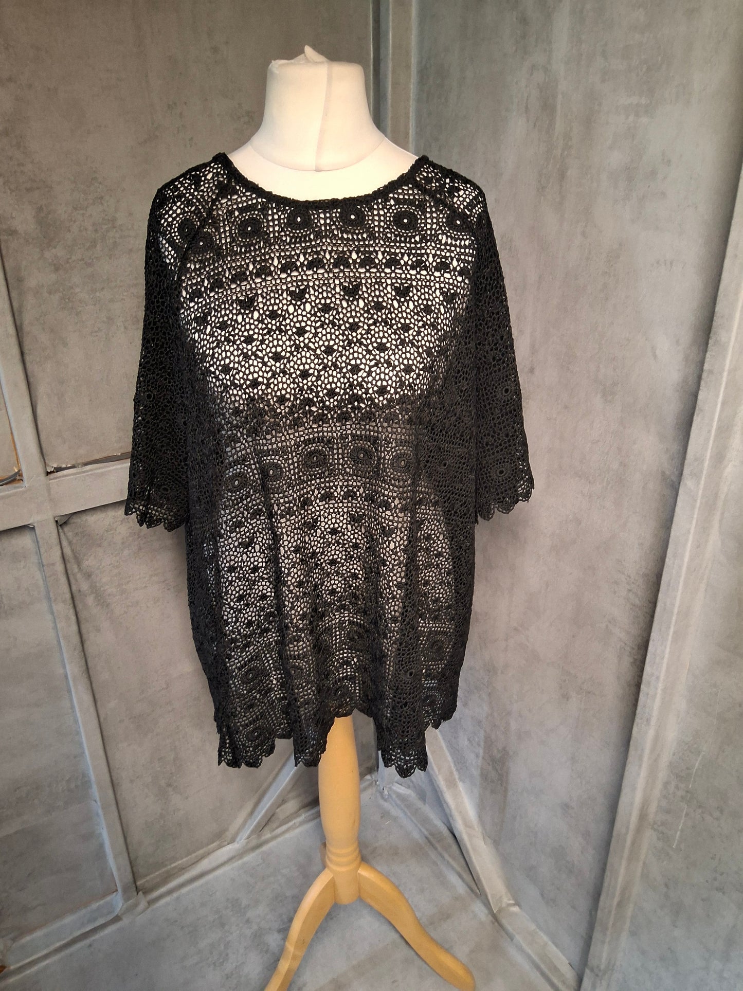 George Black Crochet Look Sheer Top | Size 22 | Longer Length | 100% Polyester