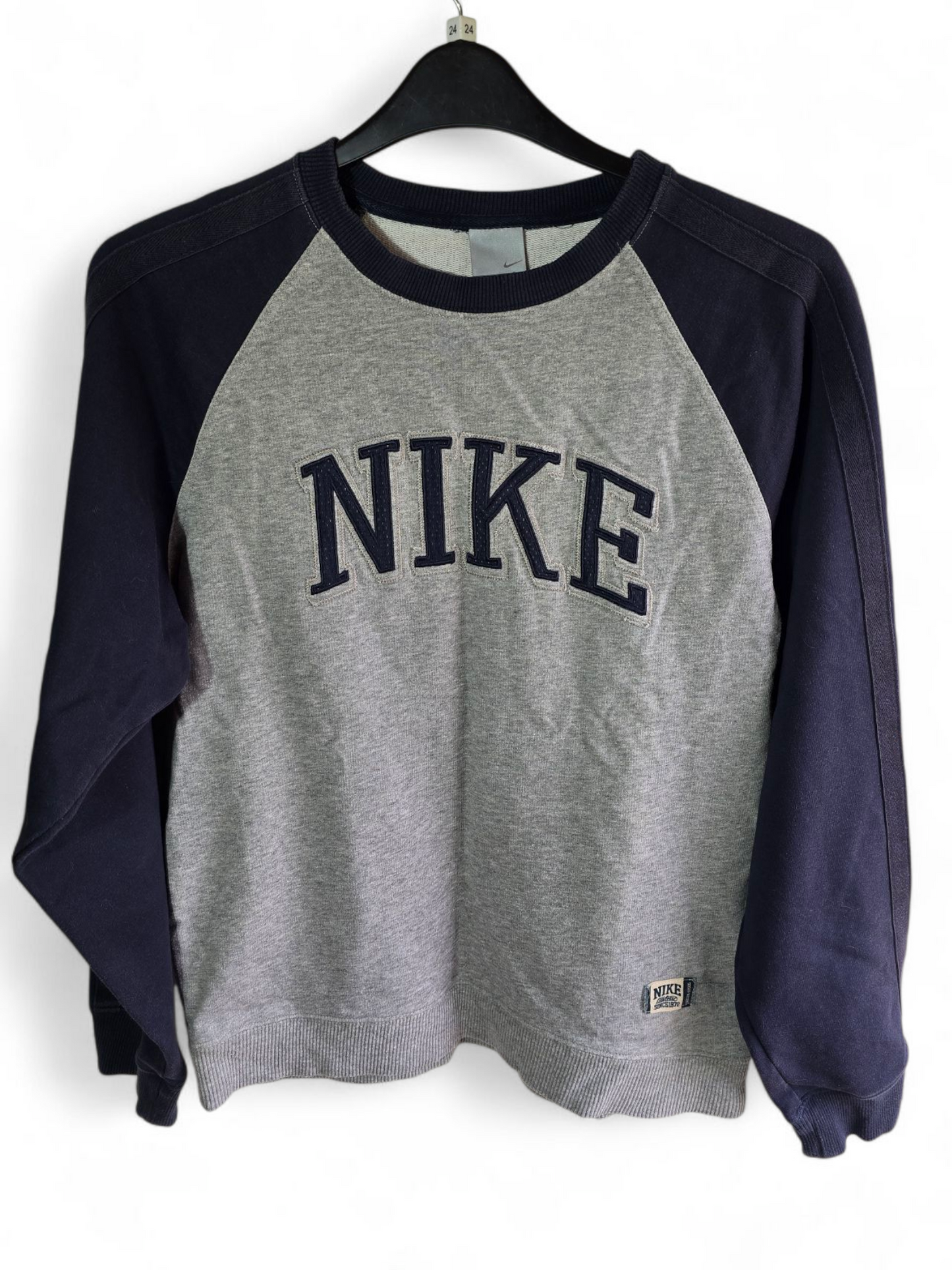 Men's Vintage Y2K Nike grey & navy long sleeved sweater jumper size small