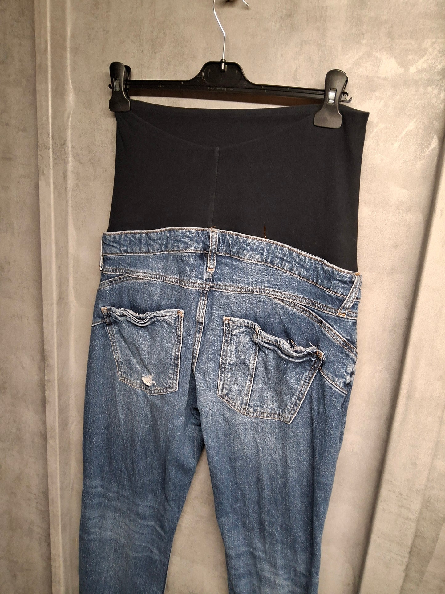 River Island Distressed Over-Bump Maternity Jeans โ Size 10 ๐๐ค