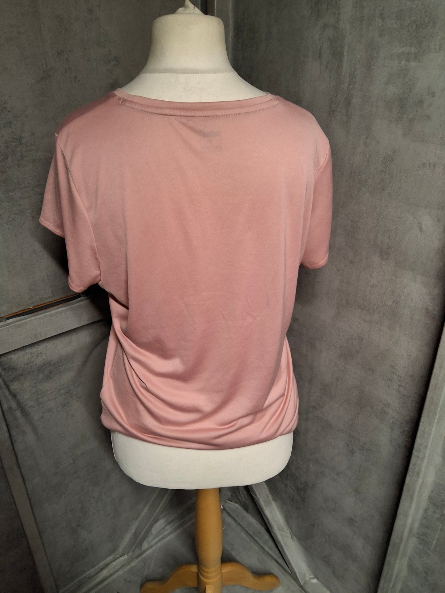 Puma Pink Logo T-Shirt – Size UK 14 Euro 14