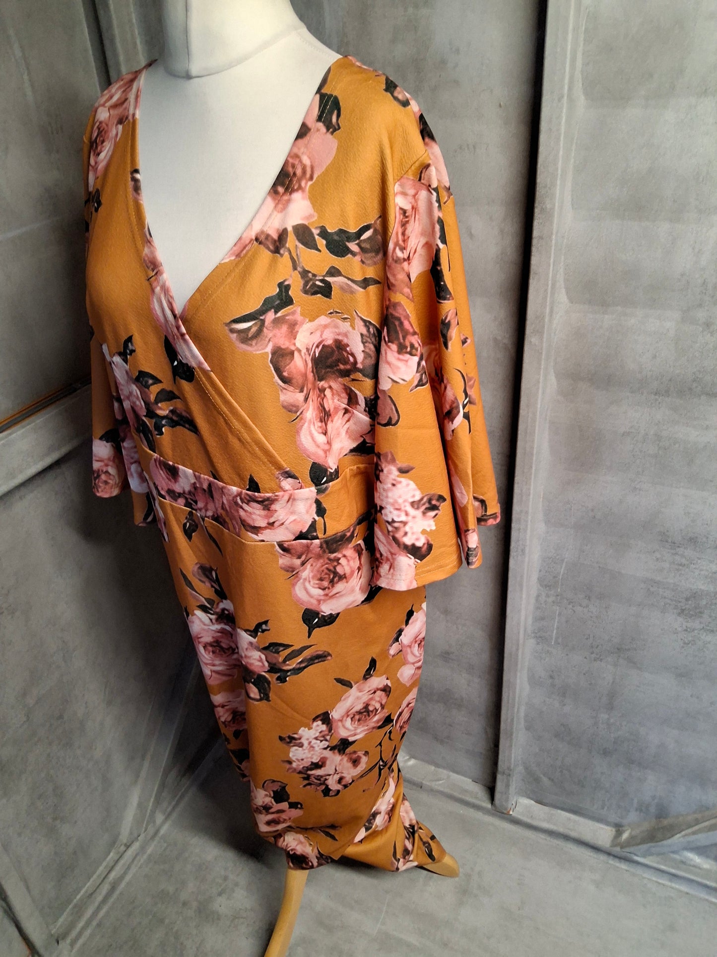 Shein Curve Orange Floral Maxi Dress – Size 3XL (UK size 18/20) – Wrap Bust
