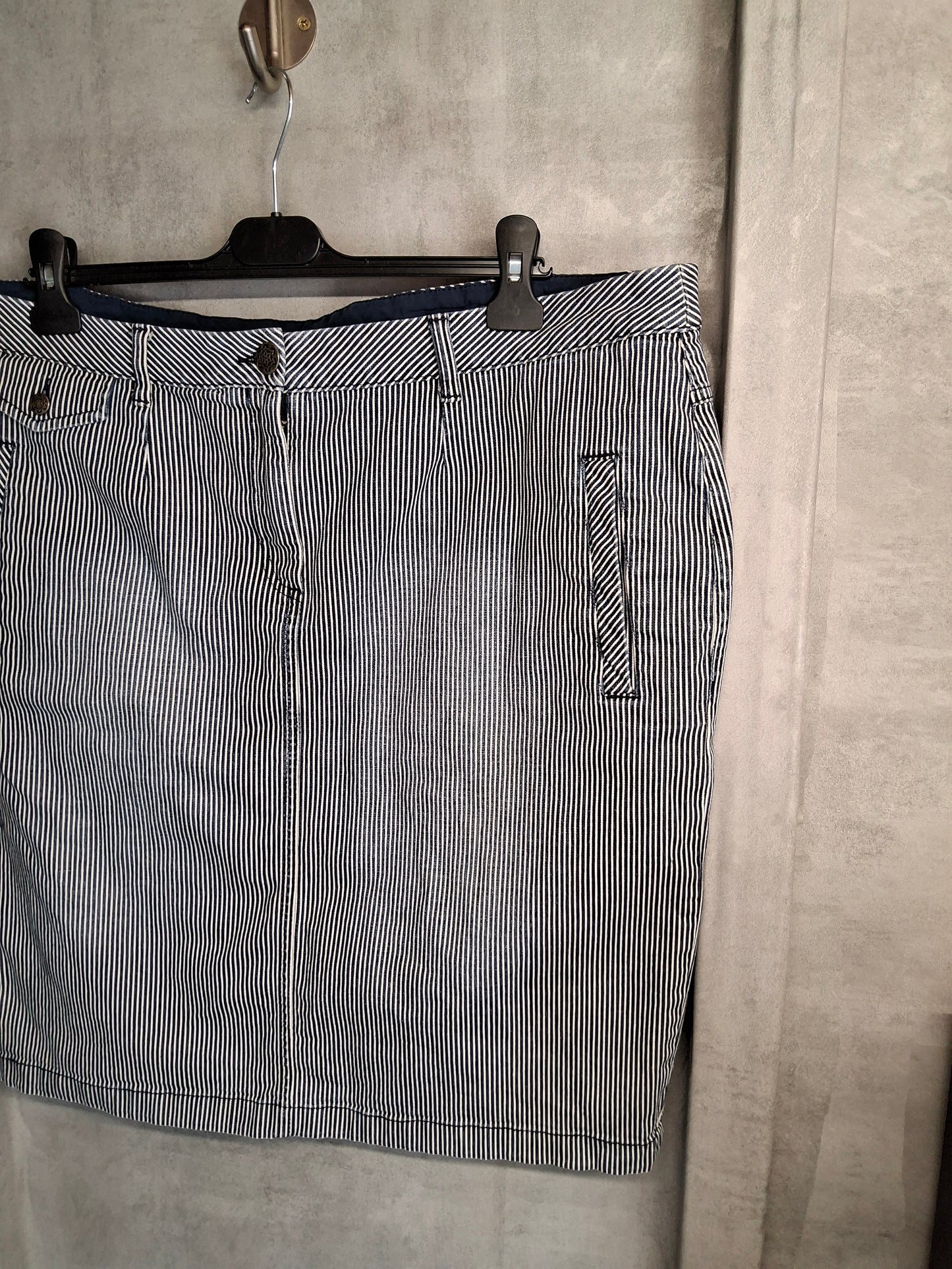 Per Una Navy & White Striped Denim Skirt – Size 20