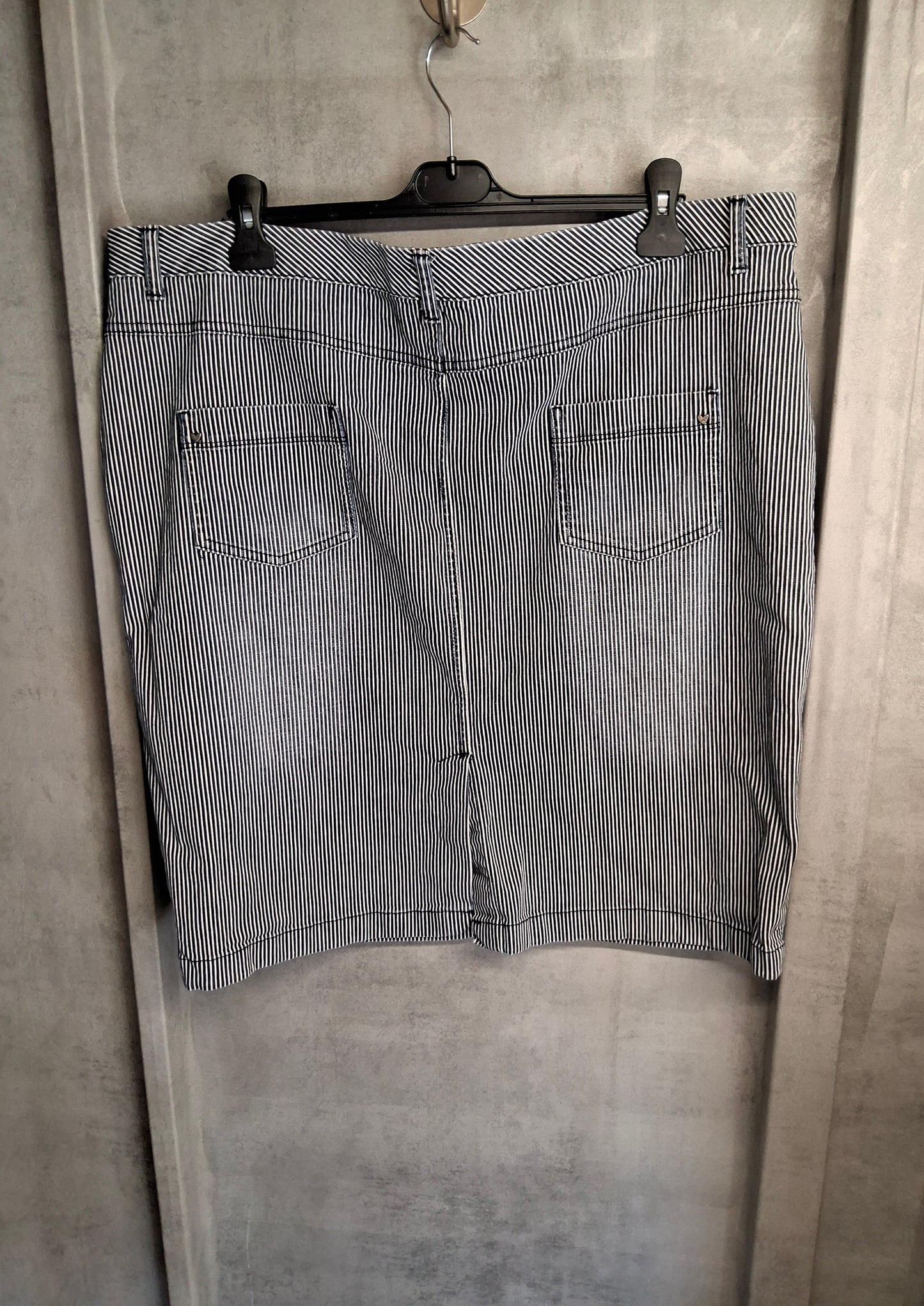 Per Una Navy & White Striped Denim Skirt – Size 20