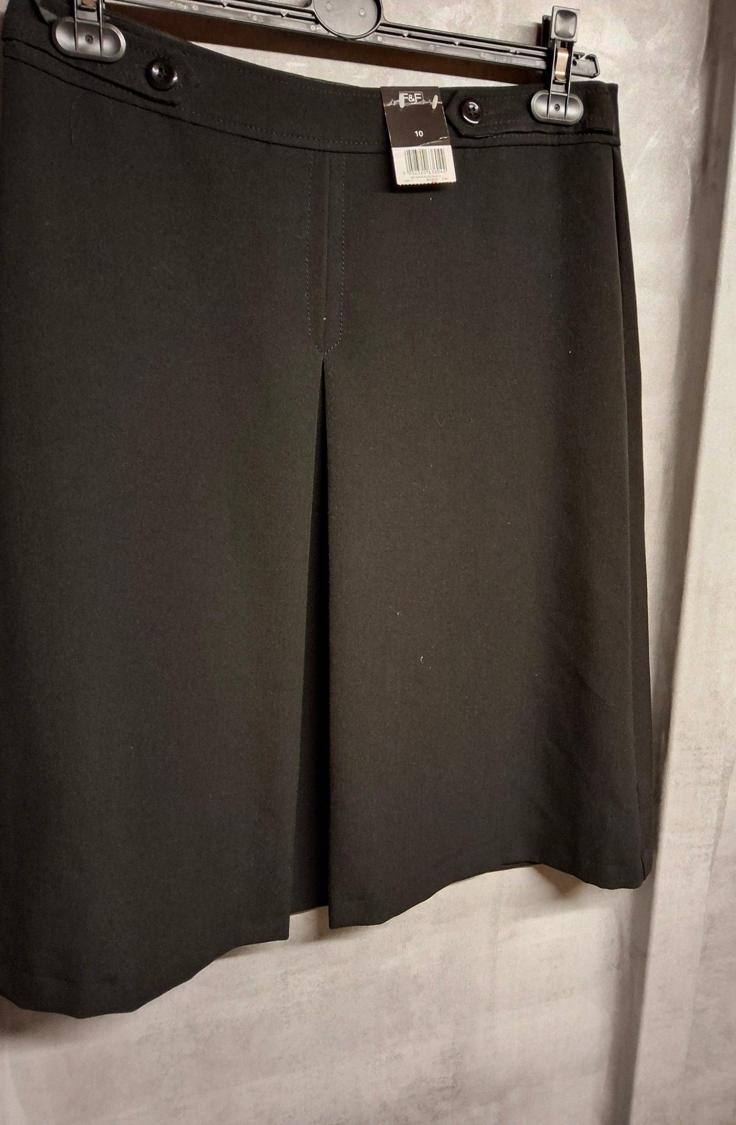 F&F Black Pleated Knee-Length Skirt – Size 10 – BNWT Smart-Casual Classic