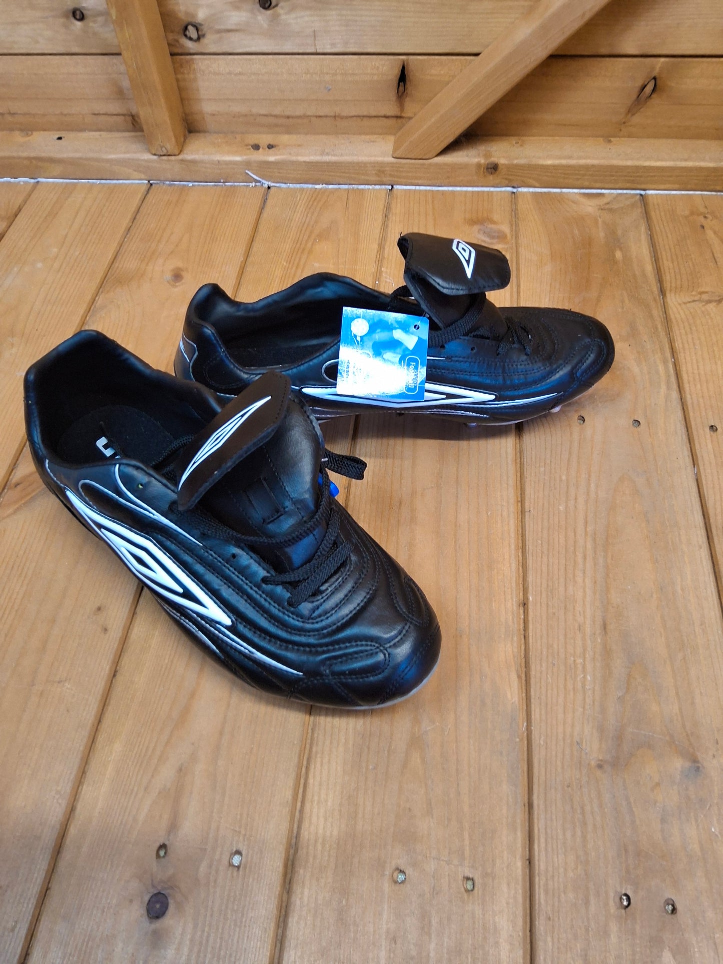 Umbro Men’s Black Football Boots – UK 9 – New with Tags