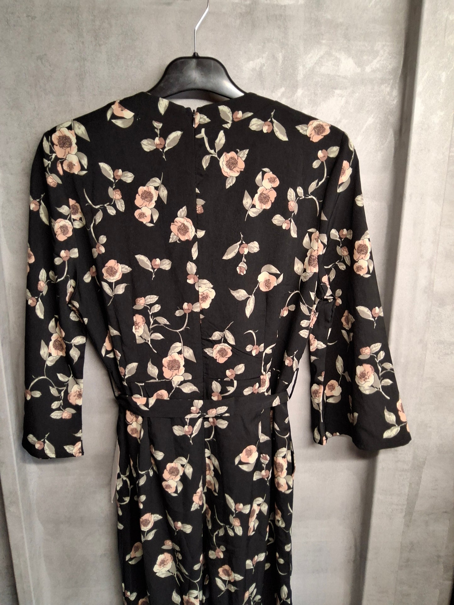 Glamorous Petite Black Floral Jumpsuit – Size 12 – NWT