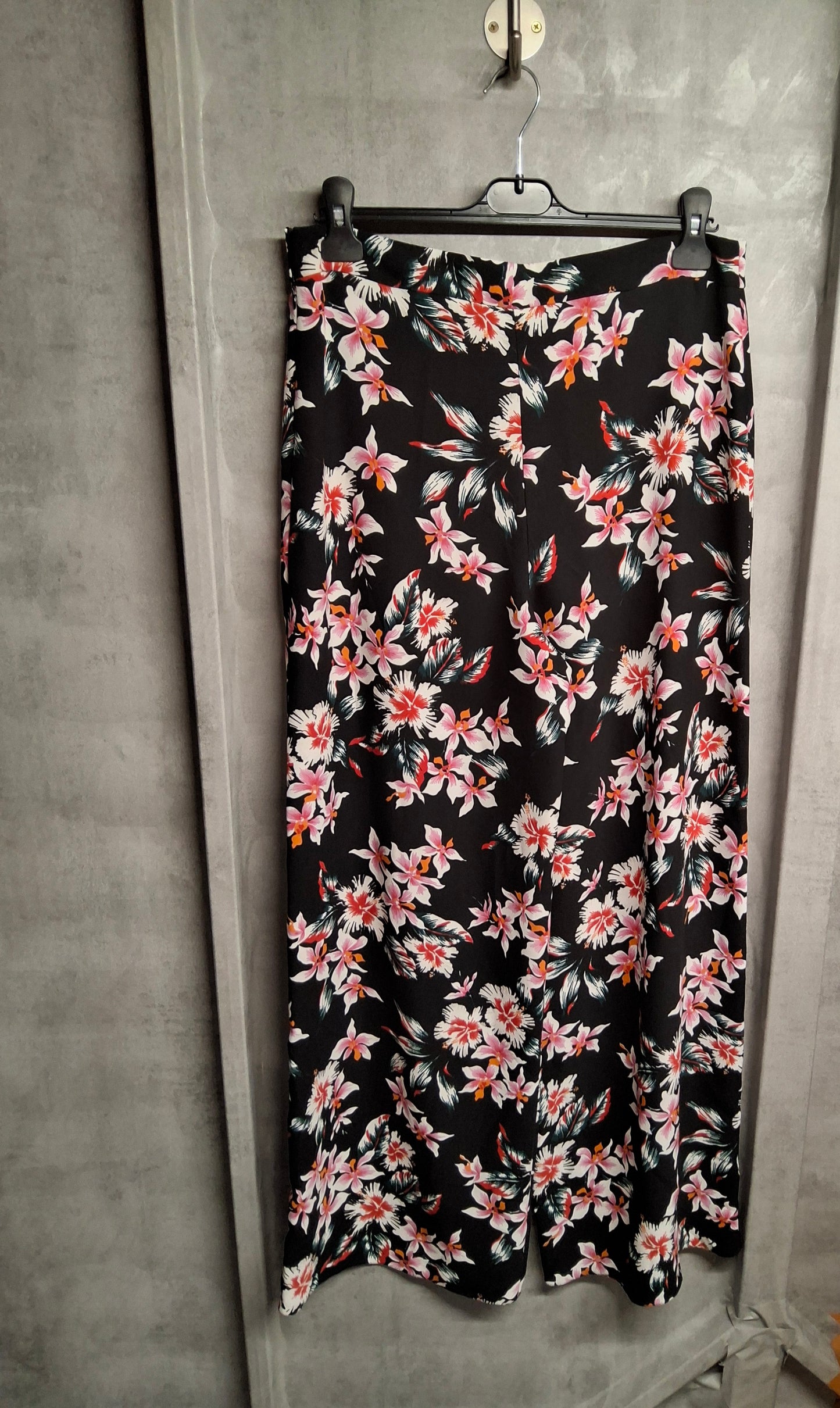 F&F Tropical Floral Wide Leg Trousers ā Size 12