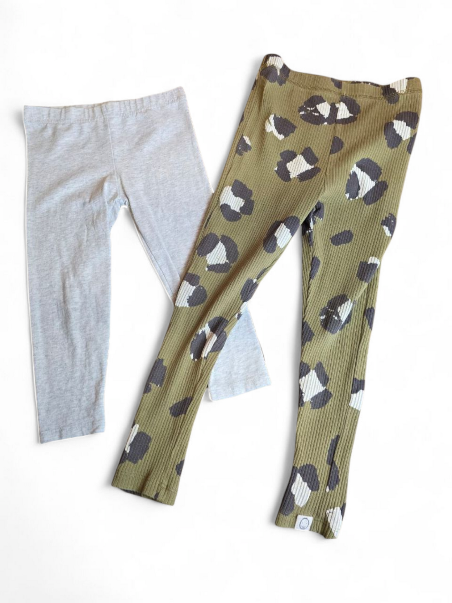 Girls' Bundle 3–5 Years – George T-Shirt + 3 Leggings (2x 4–5, 1x 3–4) – 4 Items Total