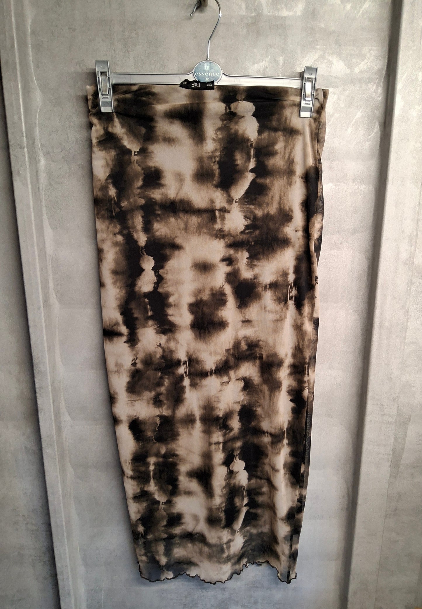 F&F Black & Beige Tie-Dye Midi Skirt – Size 6 – Bodycon Fit