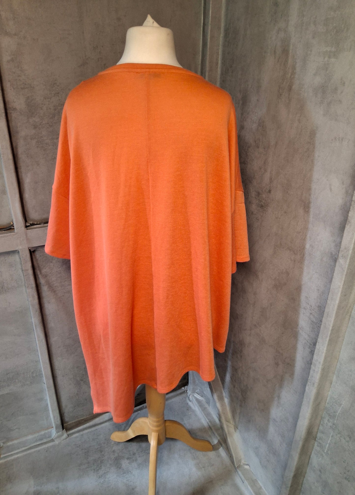 George Orange Lightweight Asymmetric Jumper – Size 22 – Relaxed Fit