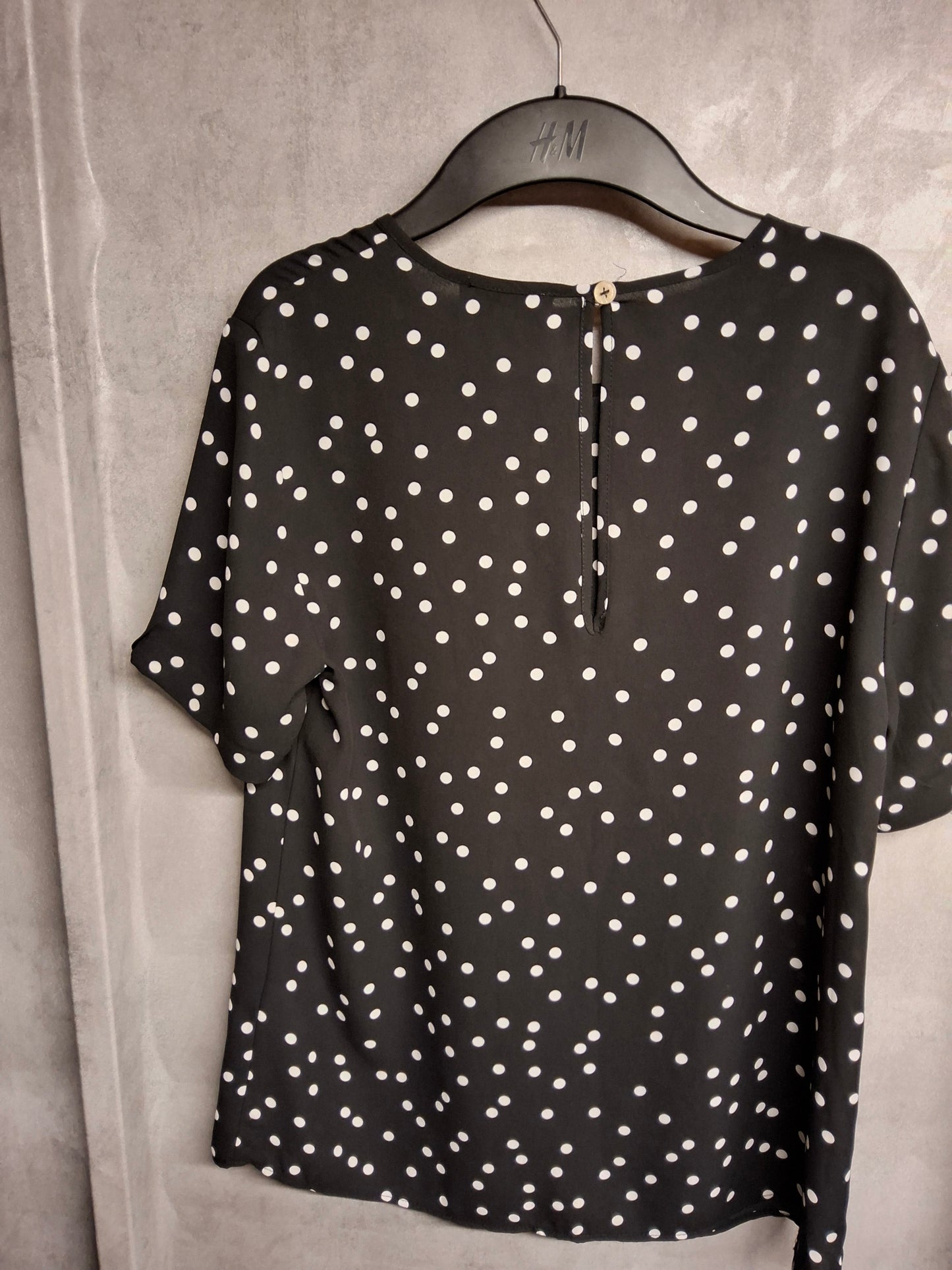 Warehouse Black & White Polka Dot Top β Size 8 β 100% Polyester