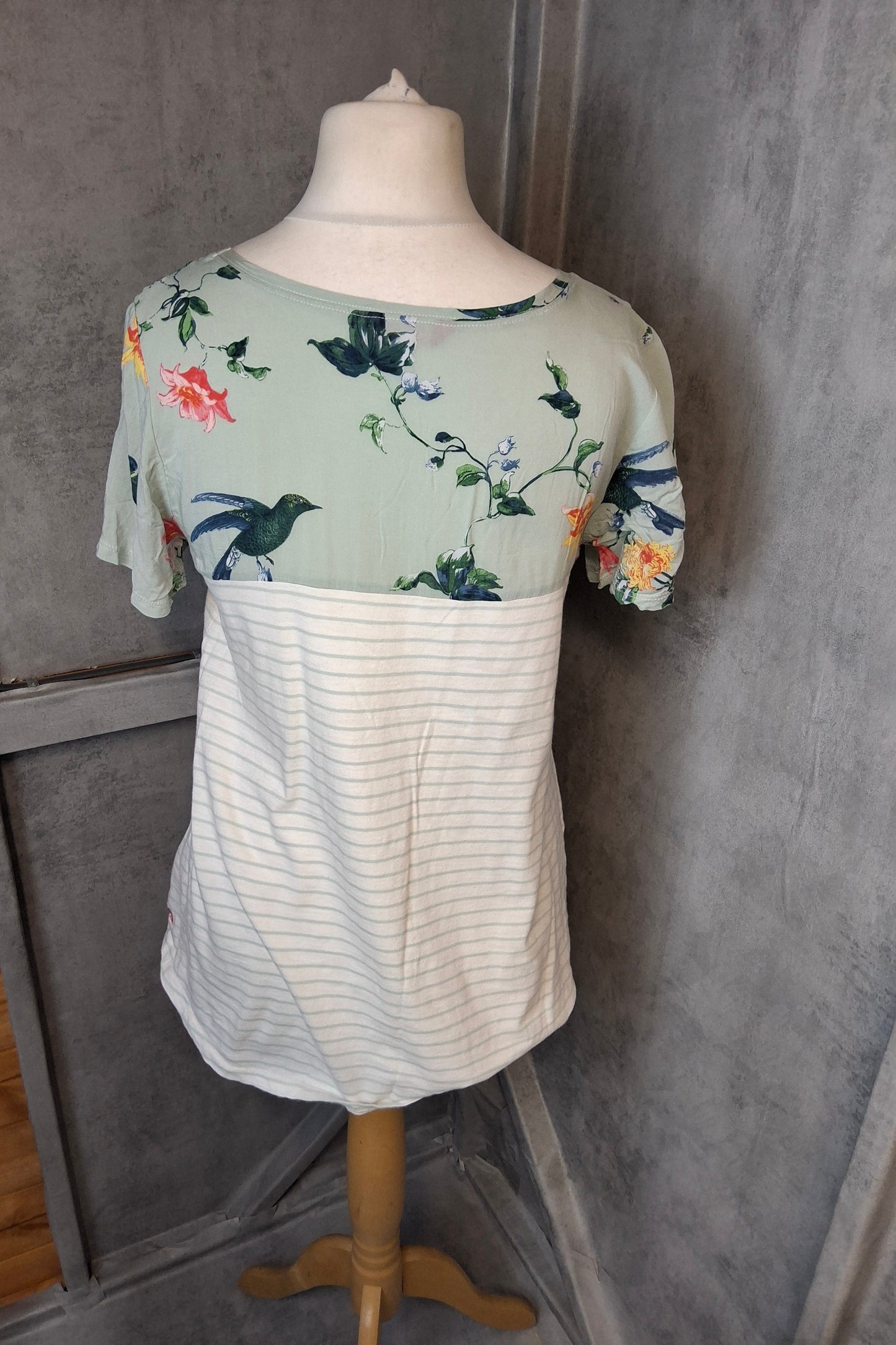 Joules Size 12 Floral Stripe T-Shirt | Short Sleeve Cotton Viscose Top | Casual Summer Everyday Tee