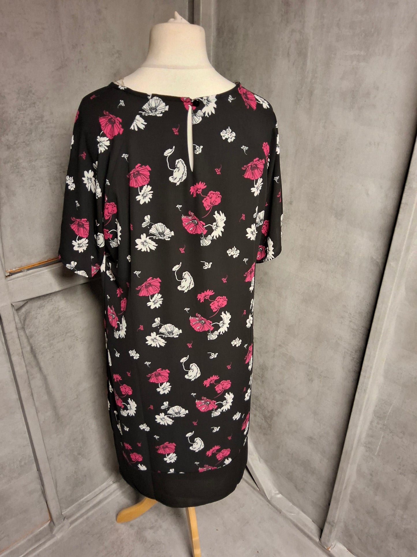 Damart Black & Pink Floral A-Line Dress – Size 16 – Effortless Everyday Style