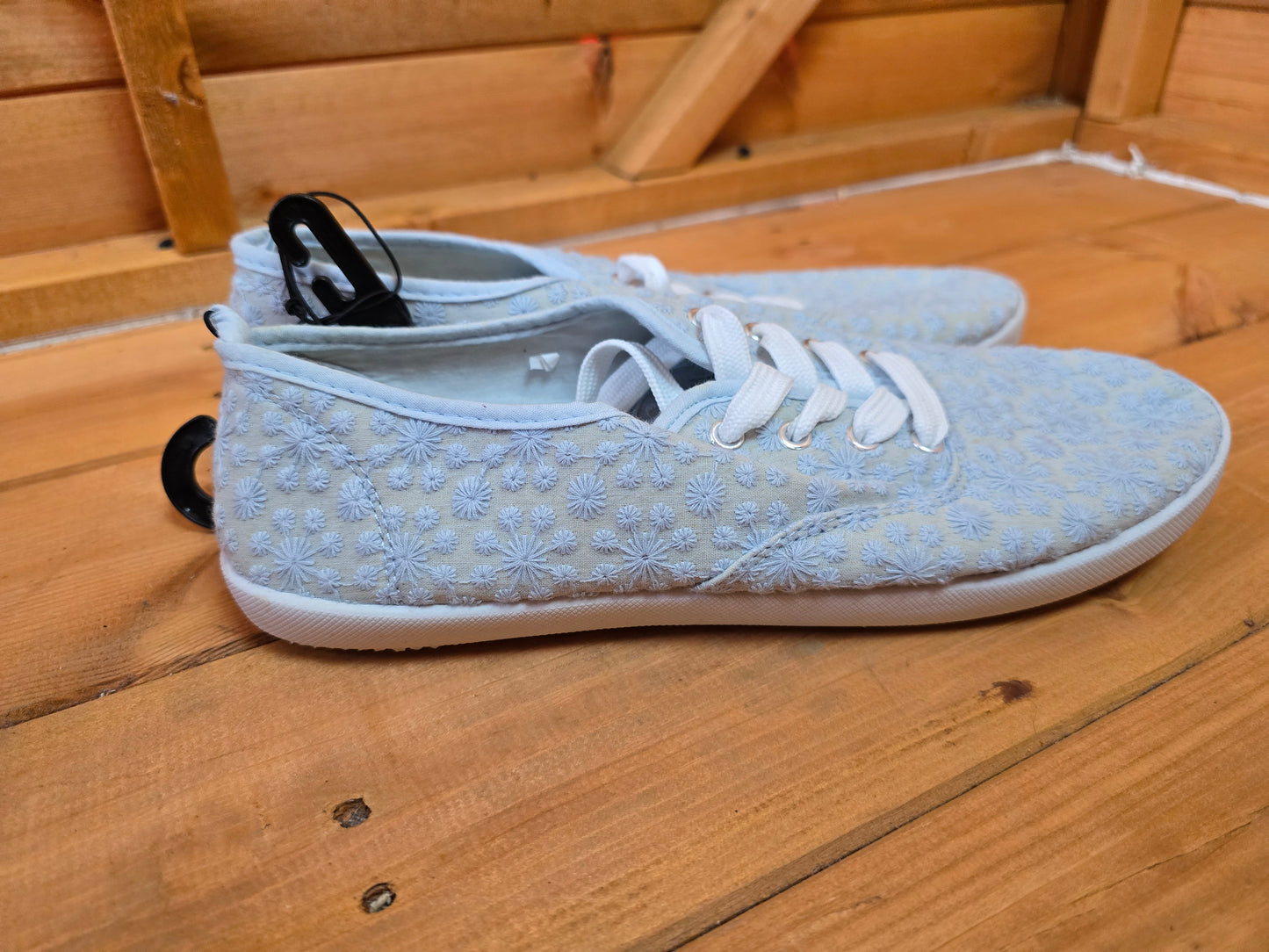Primark Light Blue Embroidered Lace-Up Trainers โ Size 7 (New)
