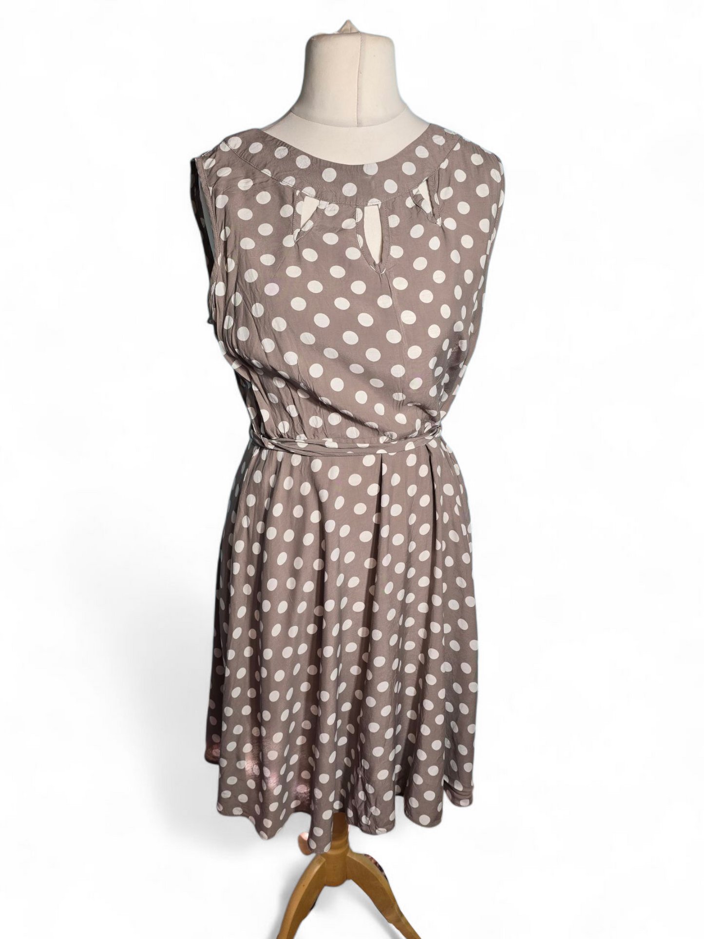 Wallis Petite Light Brown & White Polka Dot Flared Midi Dress | Sleeveless | Belted | 100% Viscose Size 16