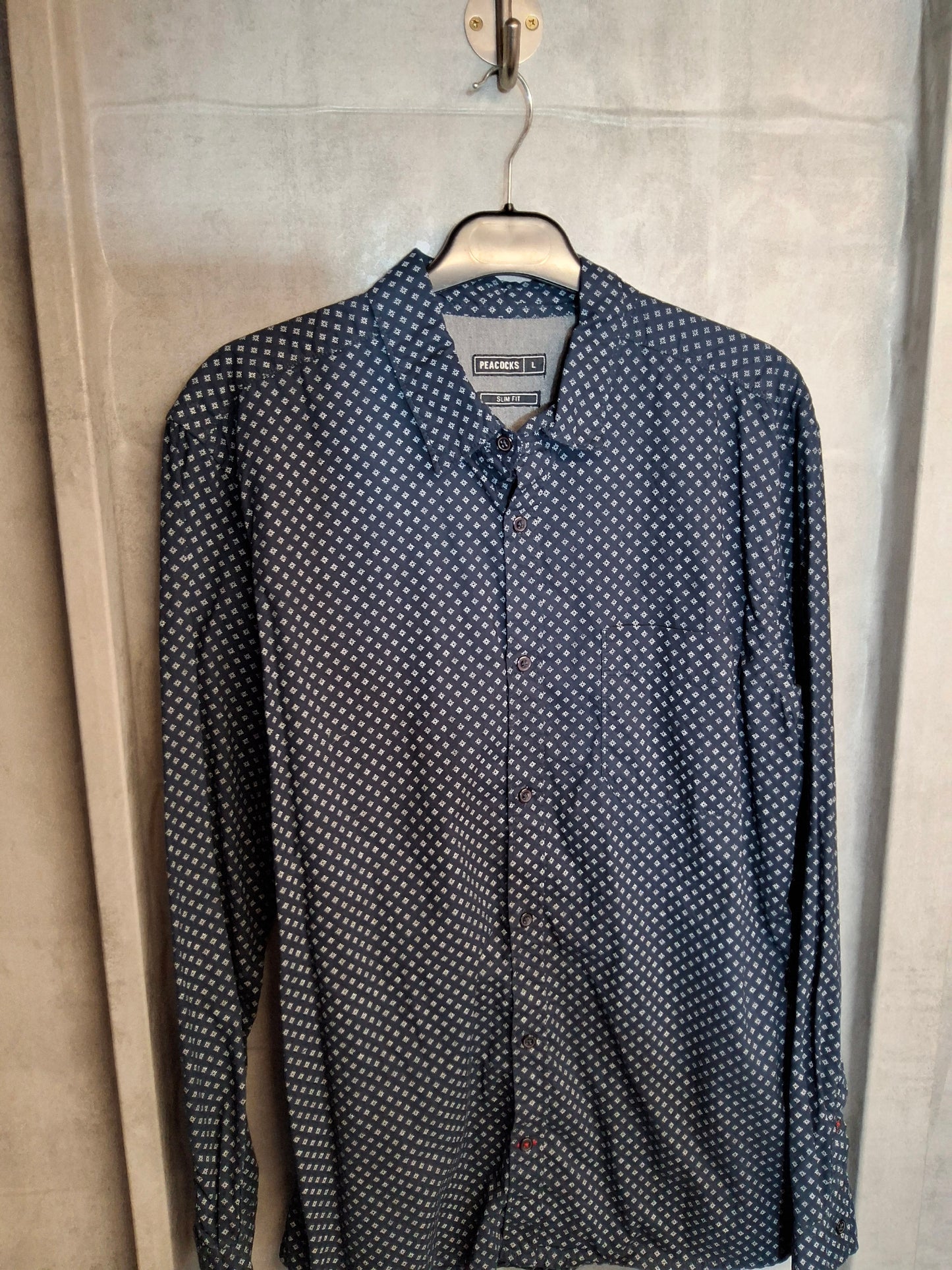 Peacocks Navy & White Patterned Slim Fit Shirt – Men’s Size L – 100% Cotton