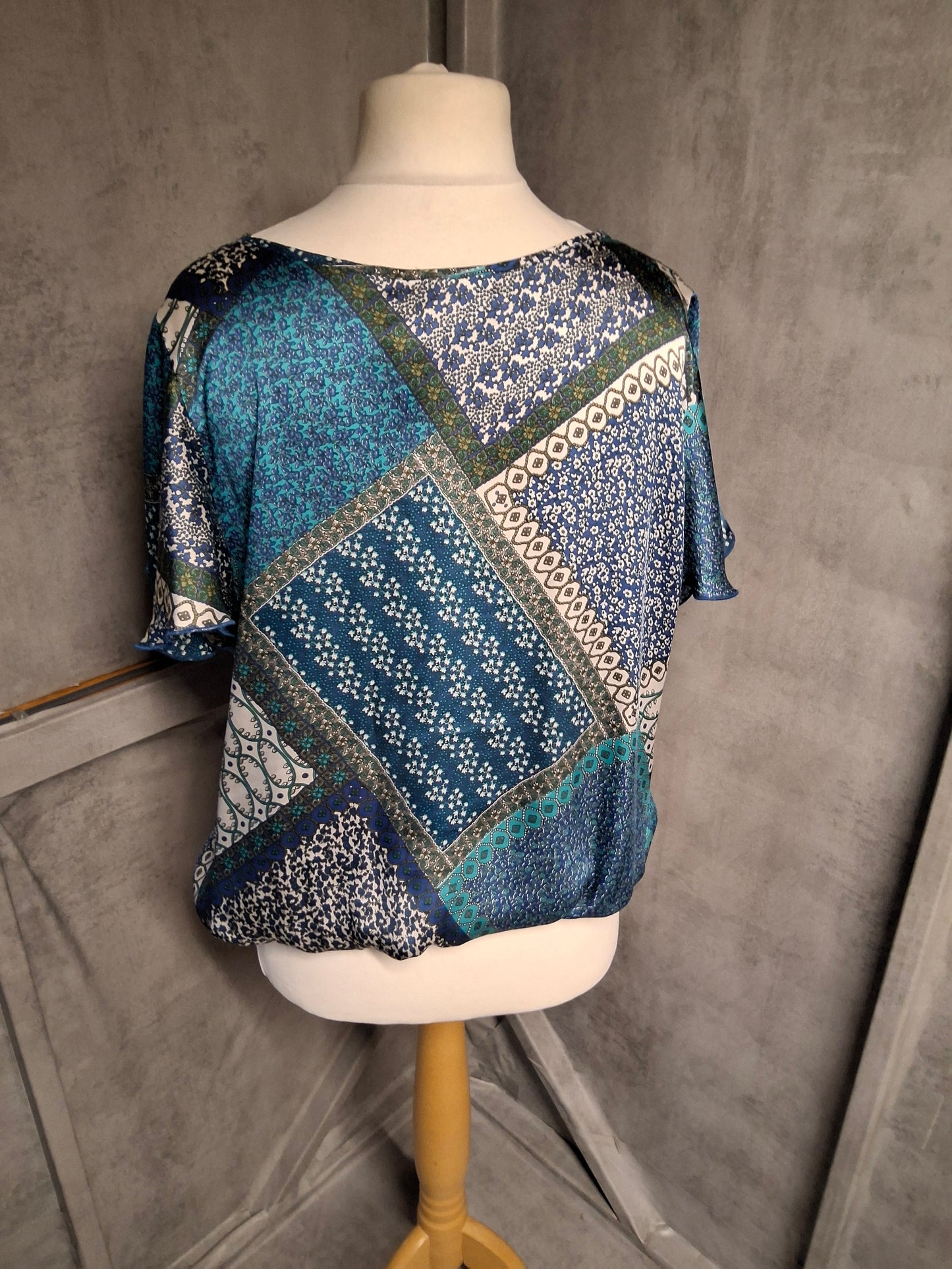 Wallis Blue Boho Patchwork Tie-Neck Top – Floaty & Flattering – Size L (UK size 14/16)
