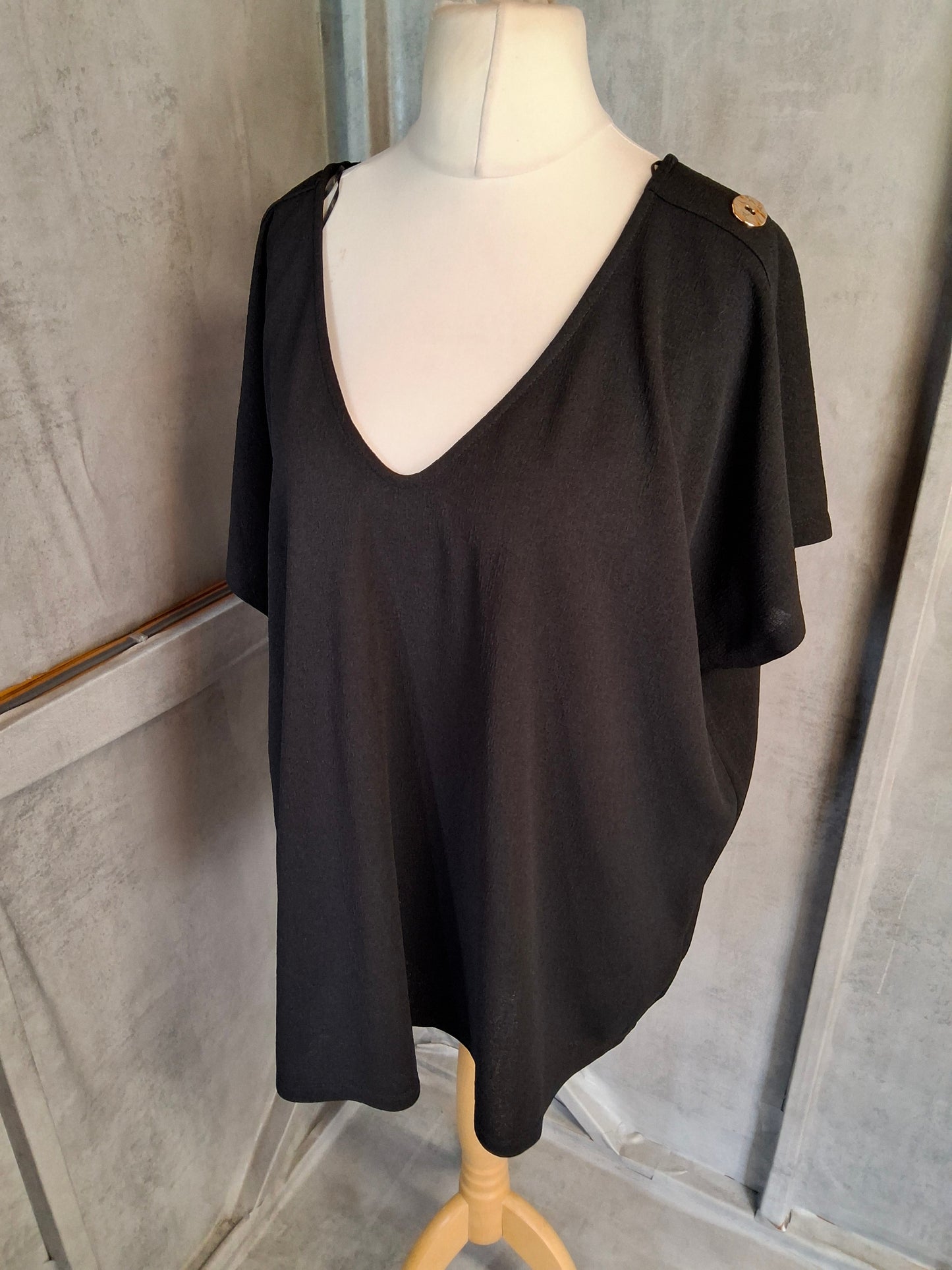 Matalan Curve Black Button-Detail Top – Size 24 – NWT RRP £15