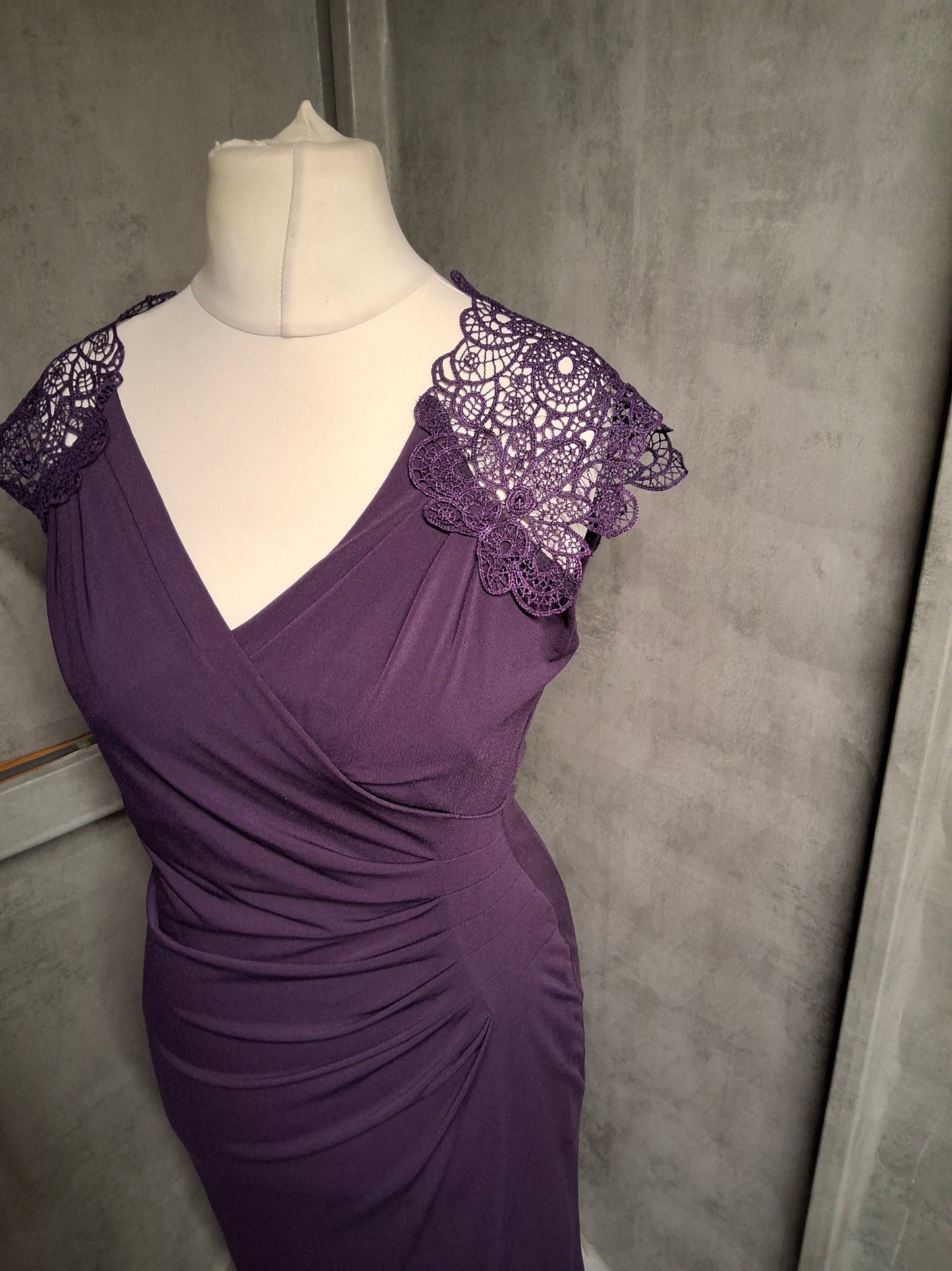 BHS Purple Lace Shoulder Ruched Dress β Size 10 β Elegant Bodycon