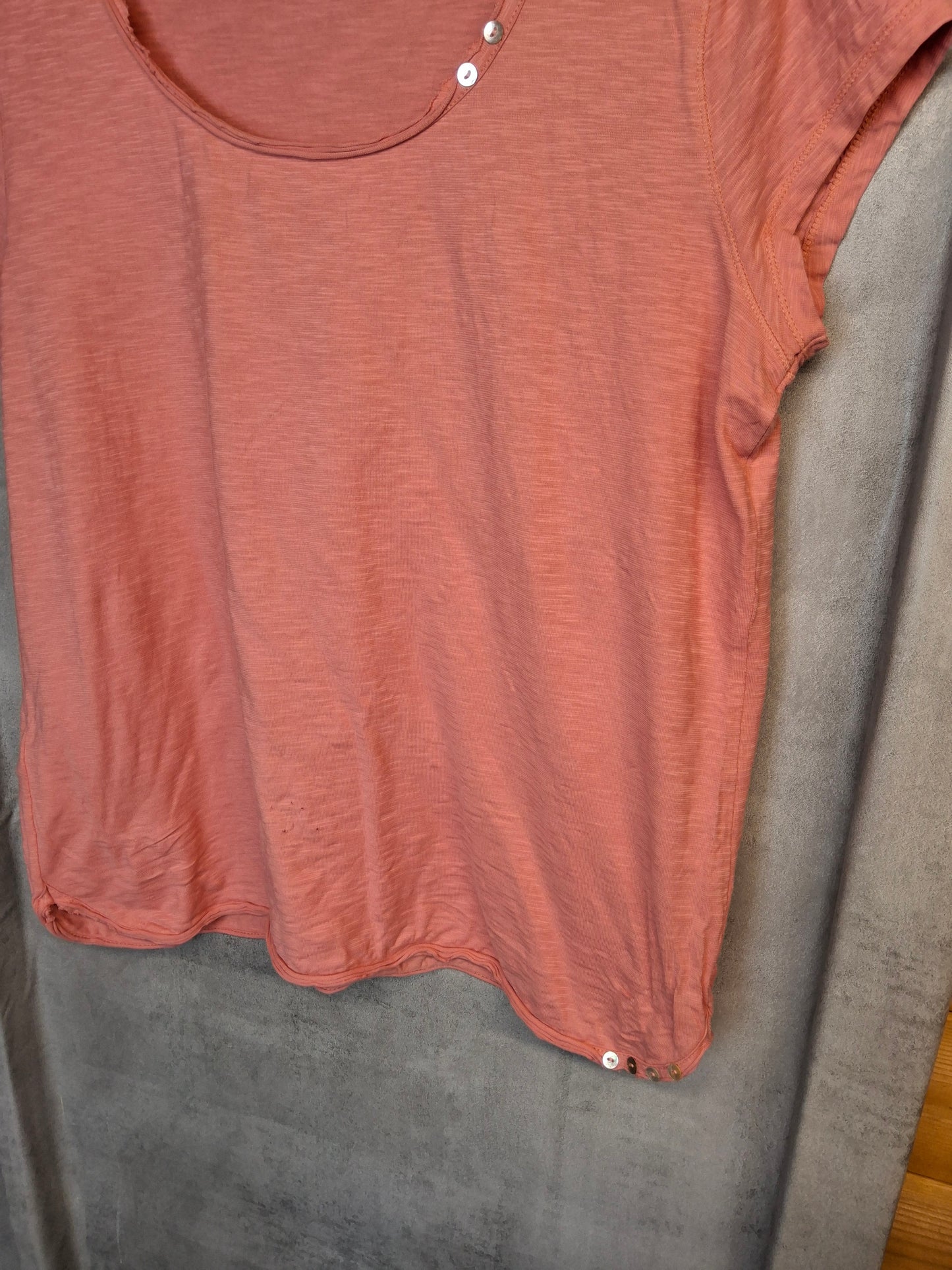 Laura Ashley Coral Pink Cotton T-Shirt – Size 18 Fray Detail Scoop Neck