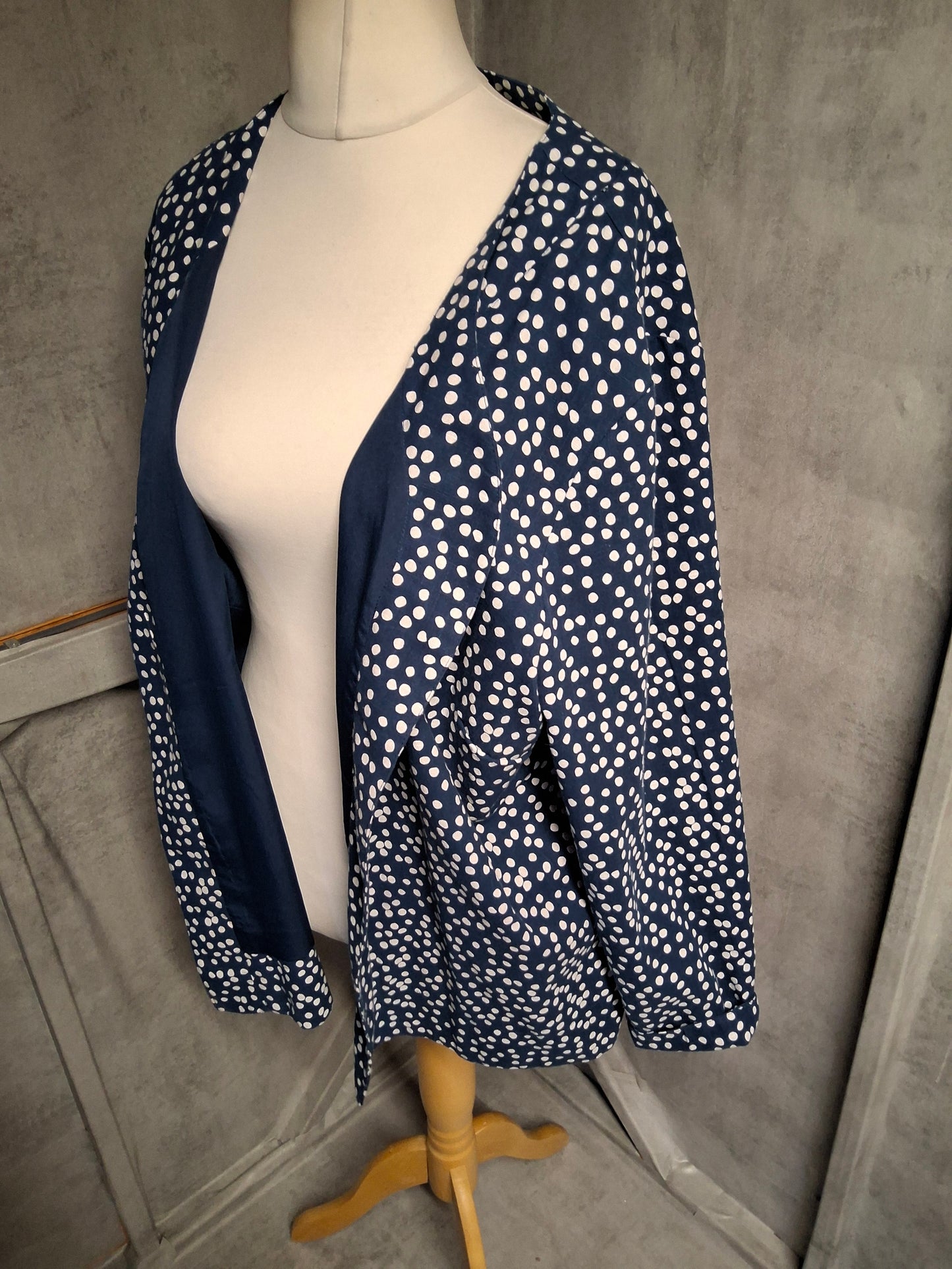 Bonmarché Navy Spot Print Blazer – Size 24 – NWT RRP £24