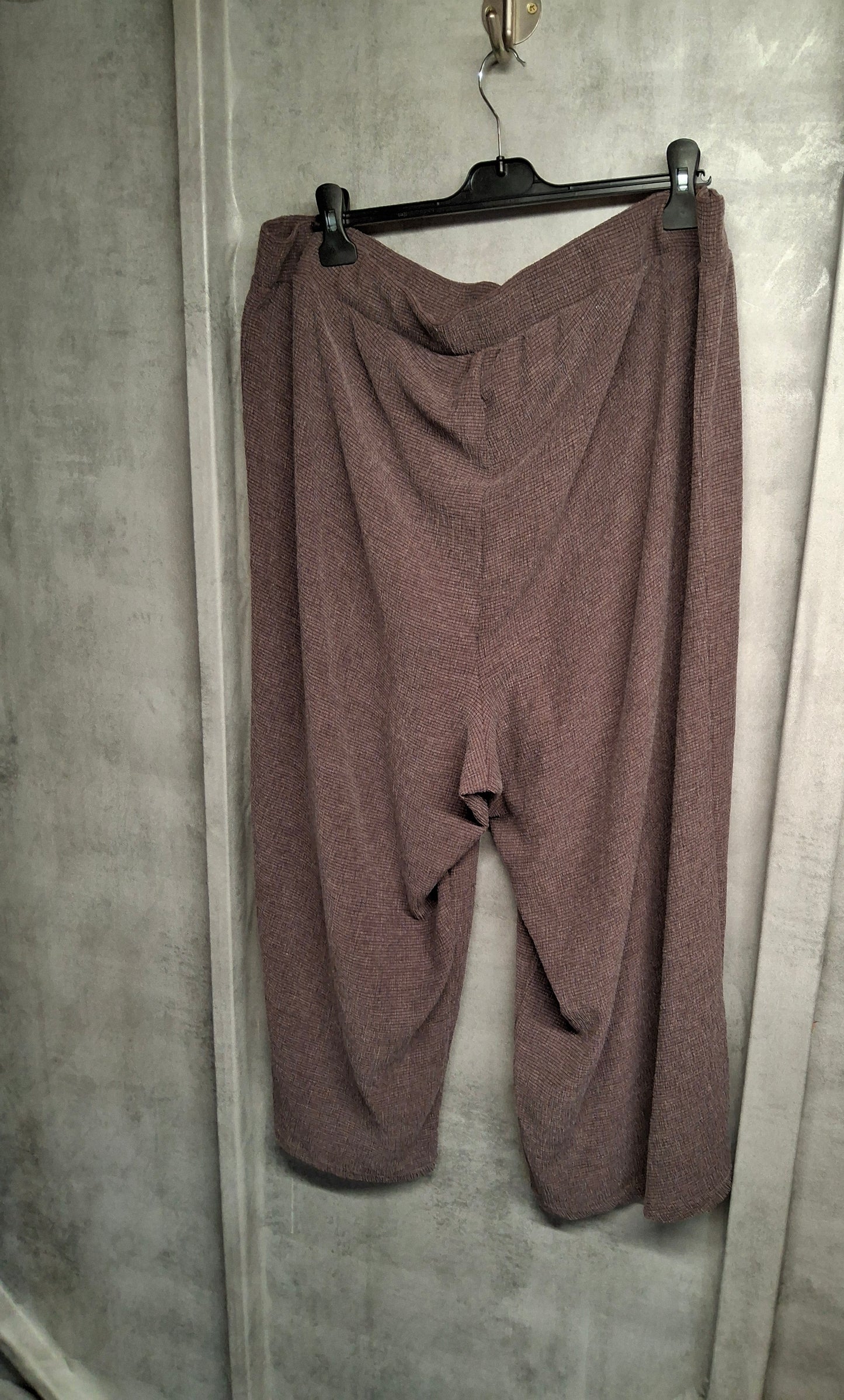 I.Scenery Burgundy Wide-Leg Trousers – Size 24/26 – Flared, Comfy & Chic