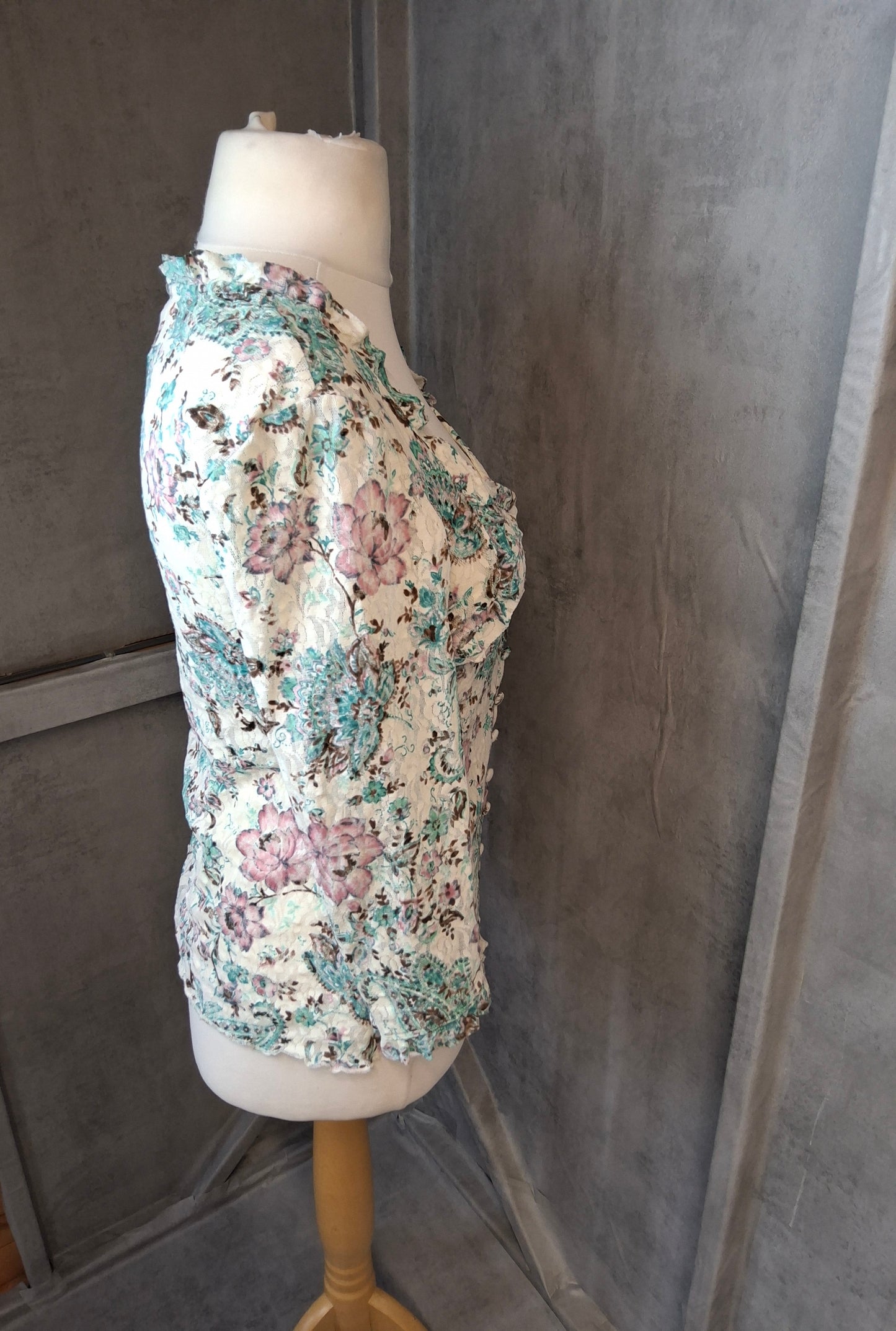 Per Una M&S Floral Lace Mesh Top Size 12 | Stretchy Semi-Sheer Blouse | Frill Neck ¾ Sleeve Top