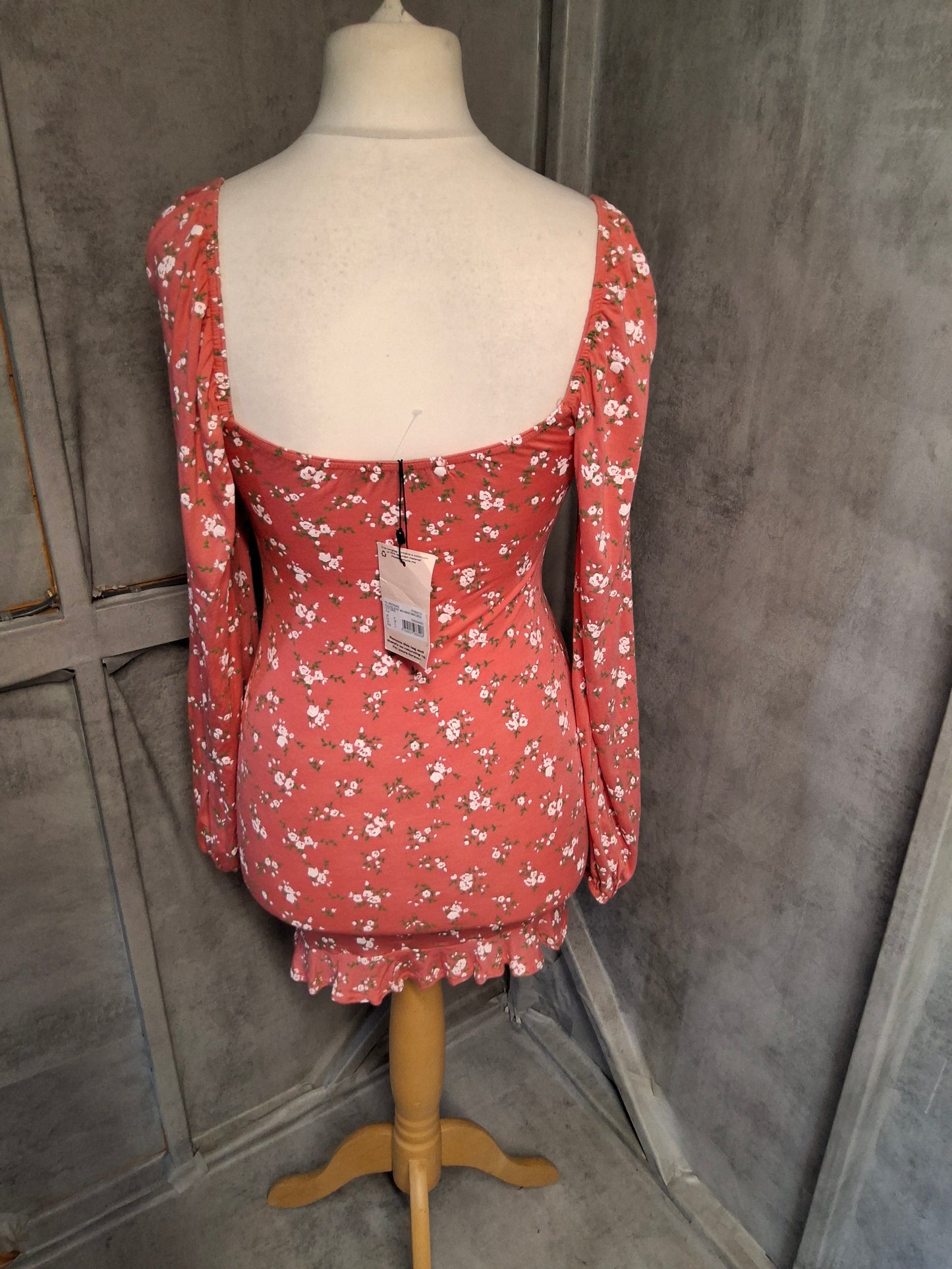 Missguided Pink Floral Milkmaid Mini Dress – Size 4 – NWT