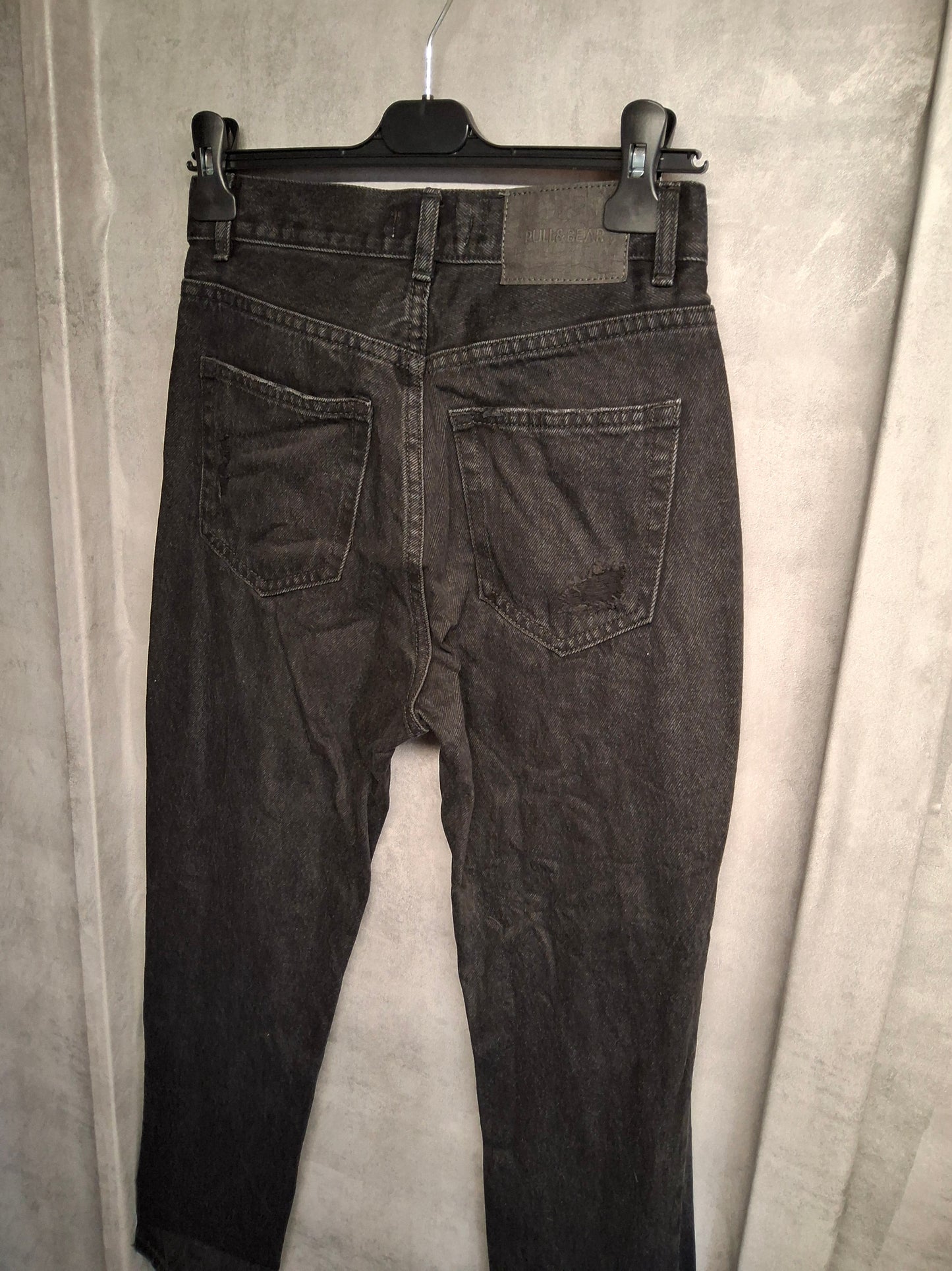 Pull & Bear Ripped Black High-Waisted Slim Jeans – Size 8 – Moody But Make It Fashion